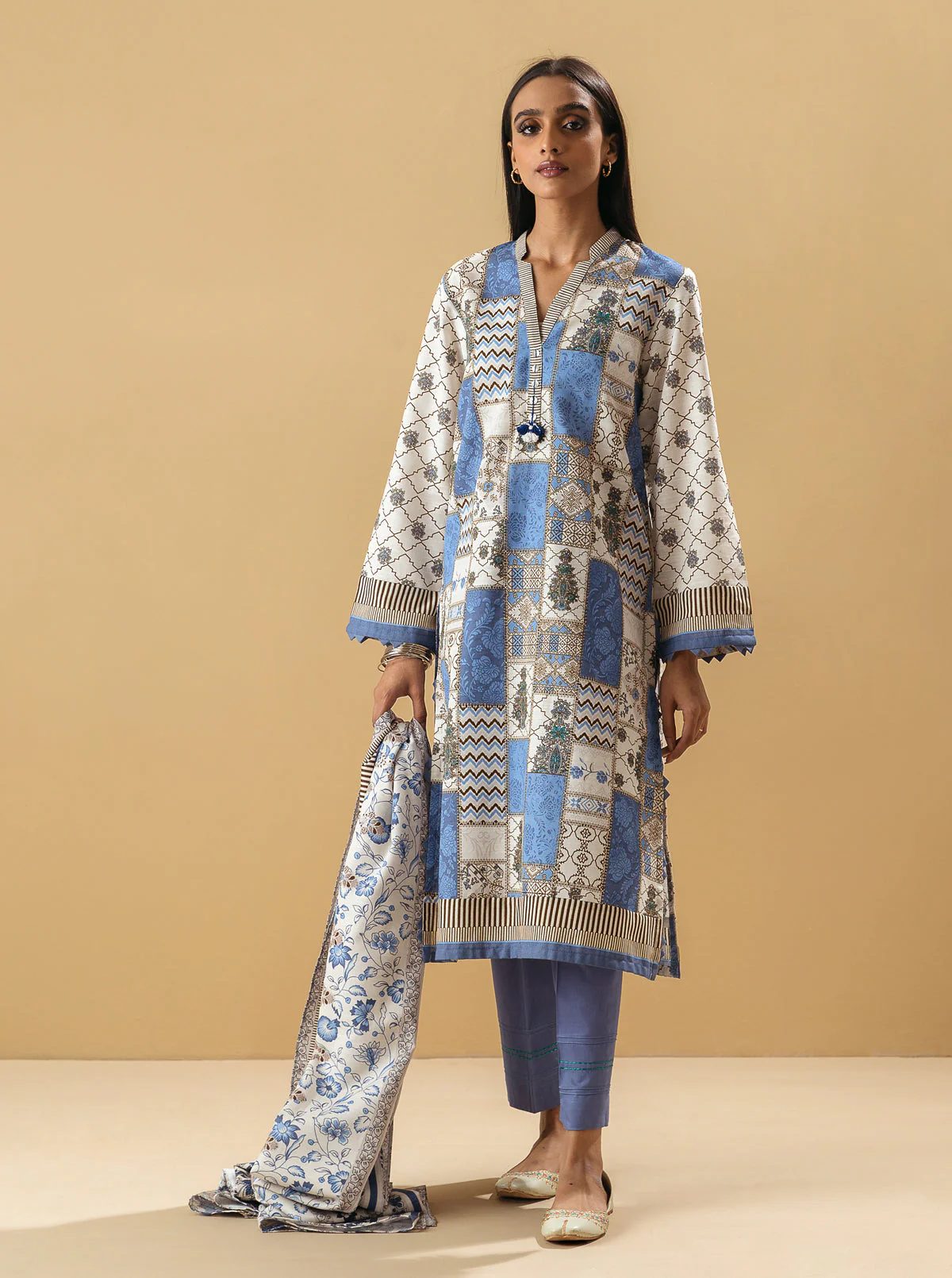 3 PIECE - PRINTED KHADDAR SUIT - PEARLED IVORY - Image 3