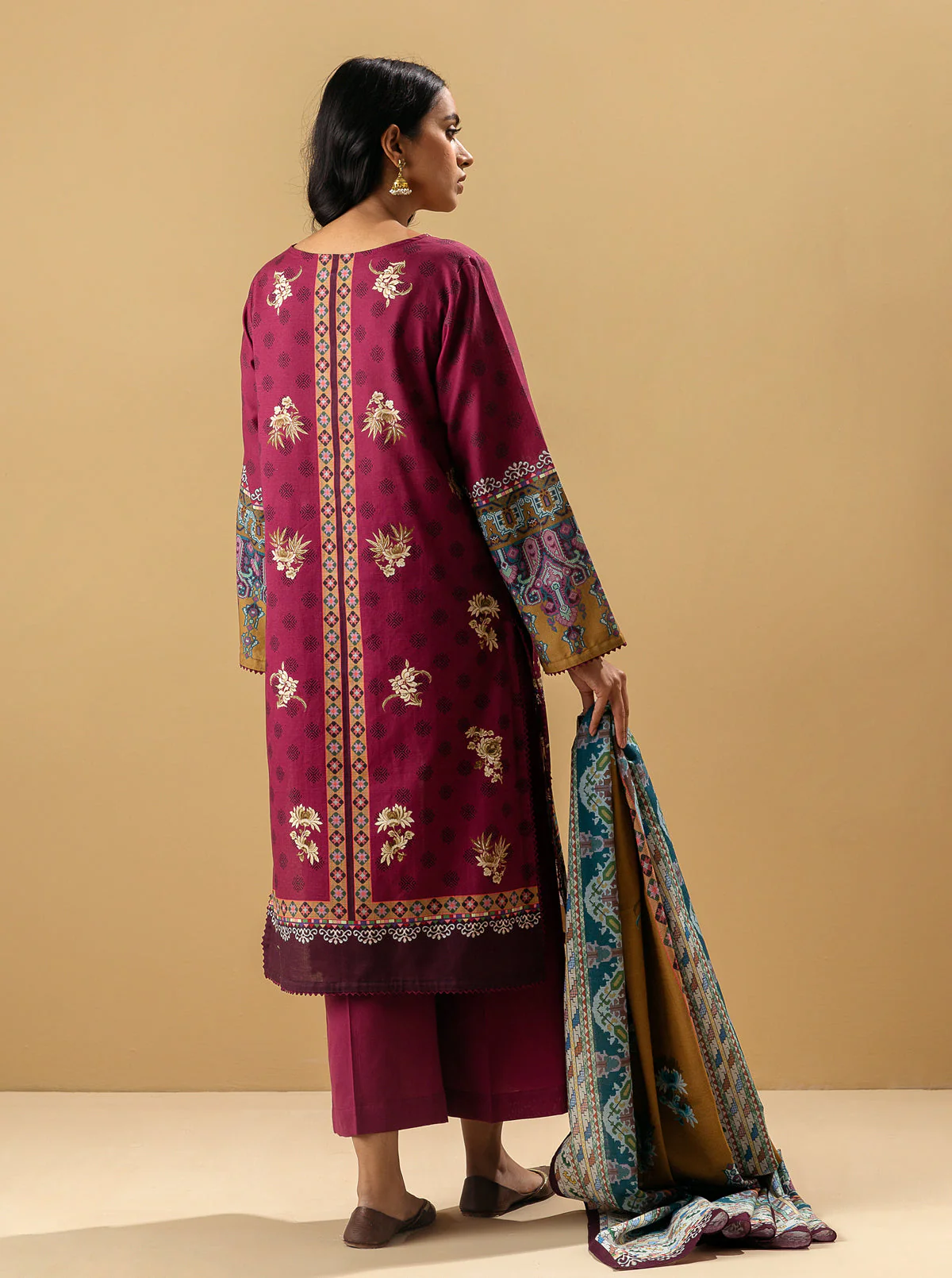 3 PIECE - PRINTED KHADDAR SUIT - PLUM ROCOCO - Image 6