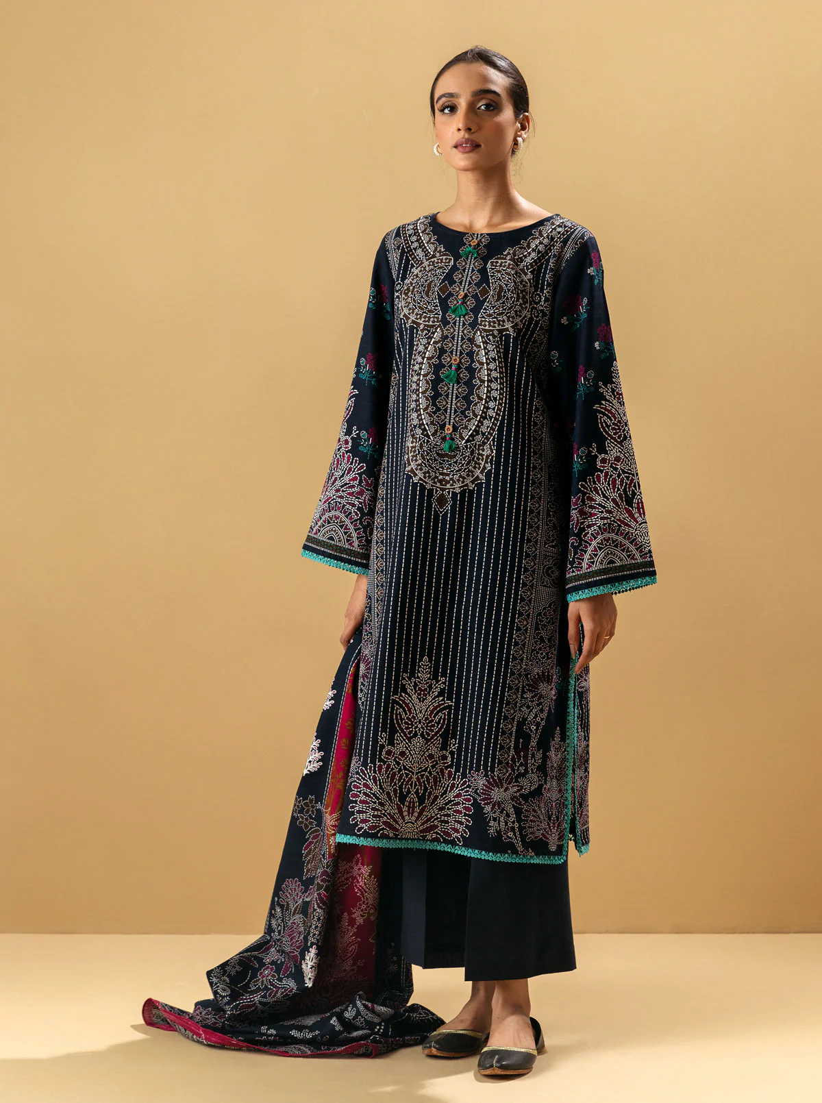 3 PIECE - PRINTED KHADDAR SUIT - DUSKY FLORID - Image 5