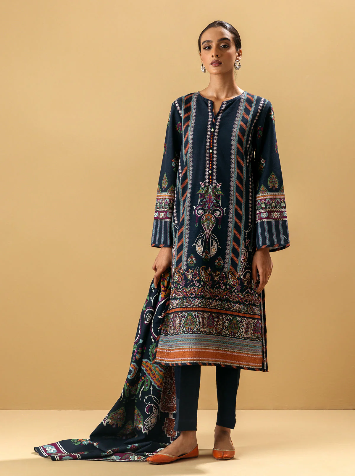 3 PIECE - PRINTED KHADDAR SUIT - FADED DENIM - Image 4