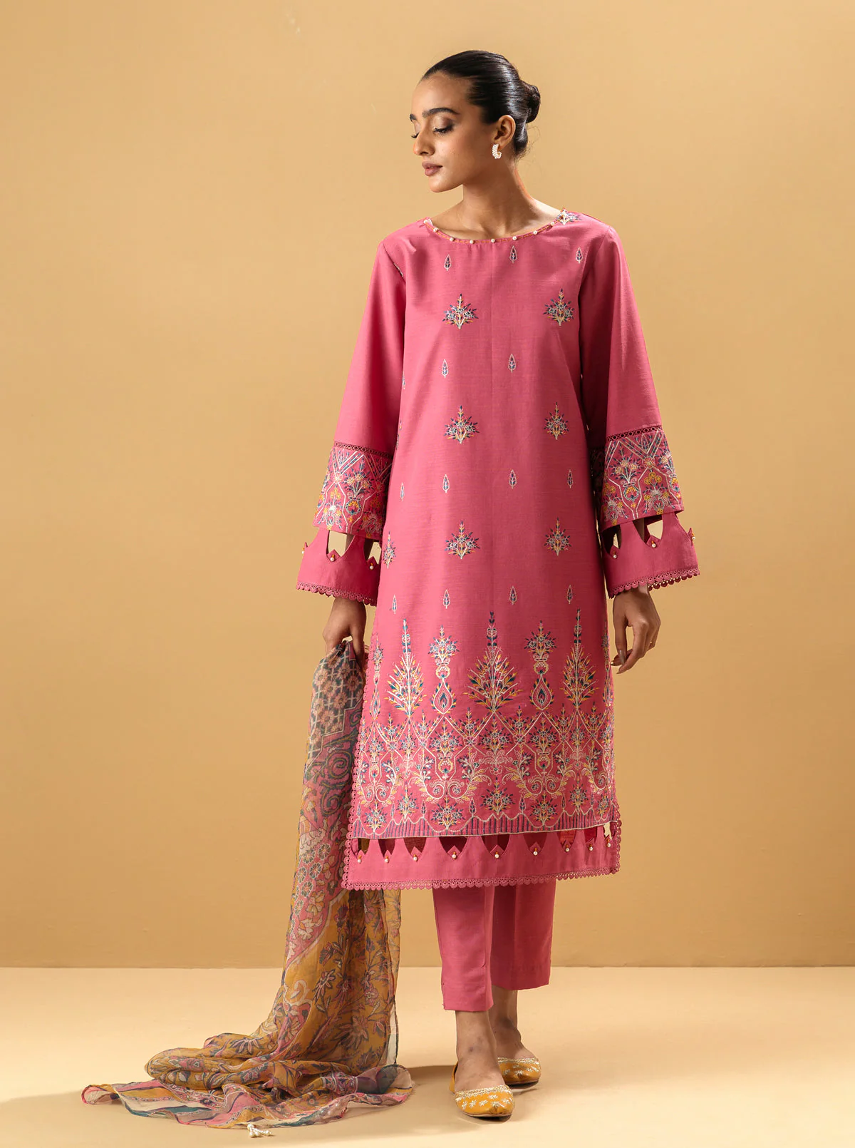 3 PIECE - EMBROIDERED KHADDAR SUIT - ZION - Image 5