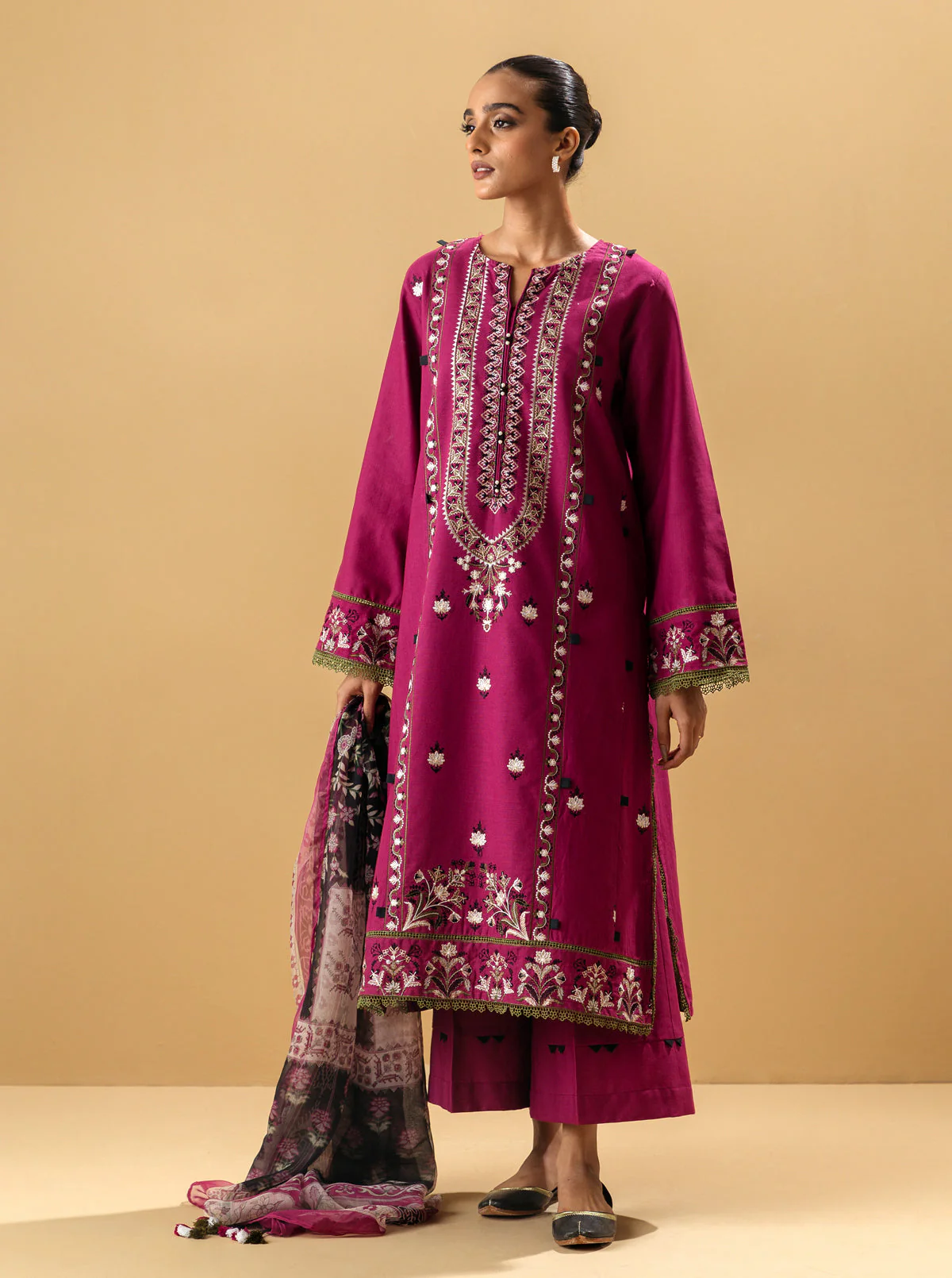 3 PIECE - EMBROIDERED KHADDAR SUIT - IRISH ORCHID - Image 5