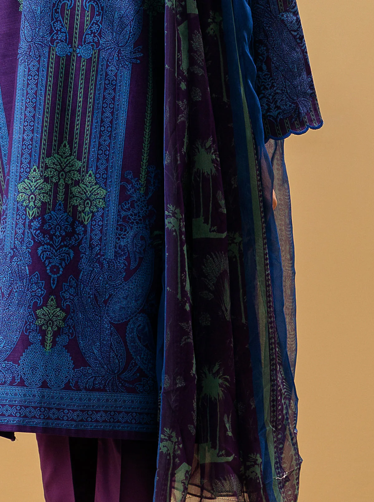 3 PIECE - PRINTED KHADDAR SUIT - MAJESTIC PLUM - Image 2