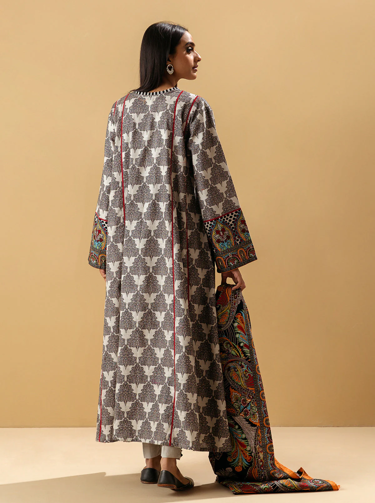 3 PIECE - PRINTED KHADDAR SUIT - MOONLIT OASTS - Image 5