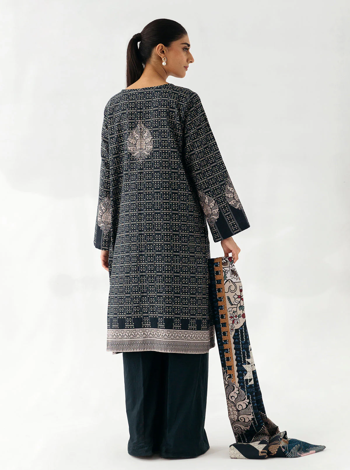 3 PIECE - EMBROIDERED KHADDAR SUIT - NIGHTY SILVER - Image 3