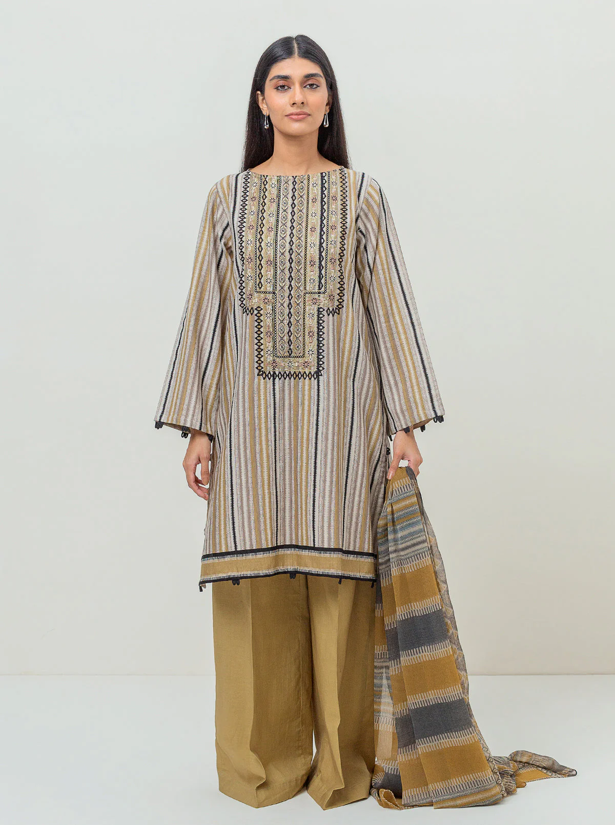 3 PIECE - EMBROIDERED KHADDAR SUIT - TRUE SYMMETRY - Image 2