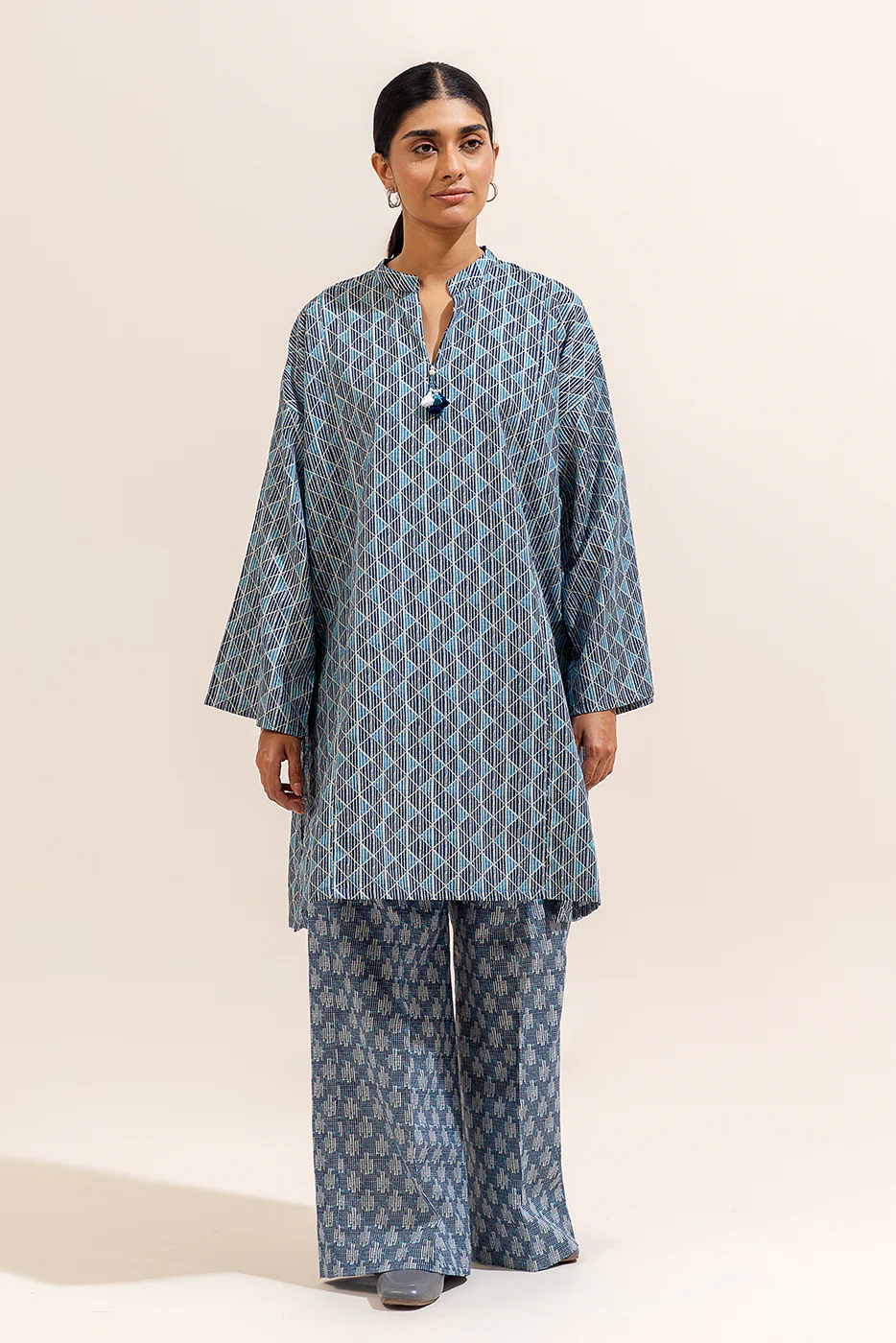 2 PIECE PRINTED KHADDAR SUIT-GRAPHITE GRID (UNSTITCHED) - Image 2