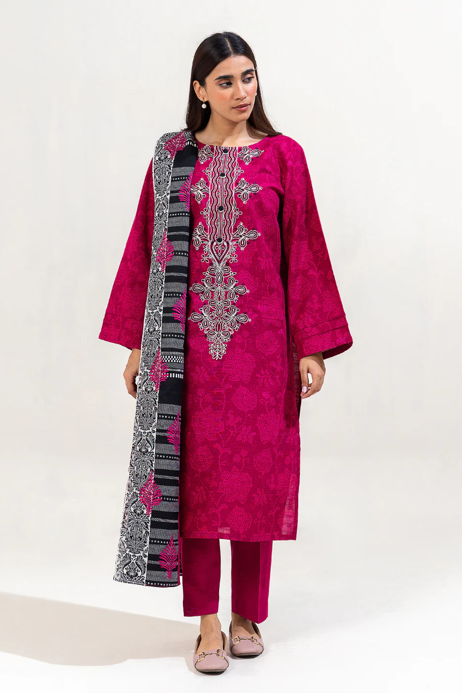 3 PIECE EMBROIDERED KHADDAR SUIT-MAGENTA NOIR (UNSTITCHED) - Image 2