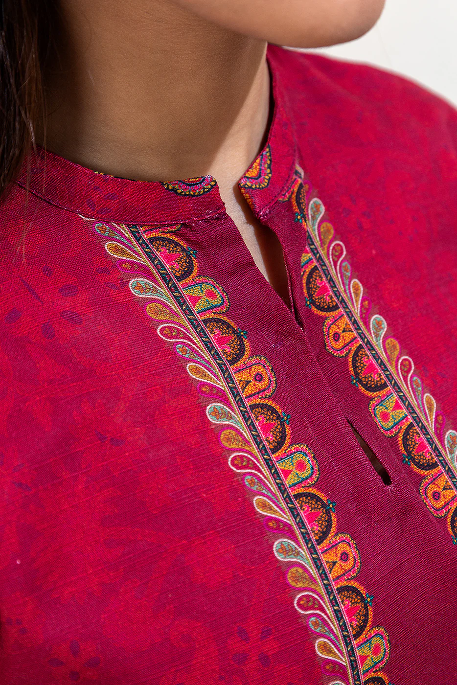 3 PIECE PRINTED KHADDAR SUIT-ROSEWOOD CHARM (UNSTITCHED) - Image 4