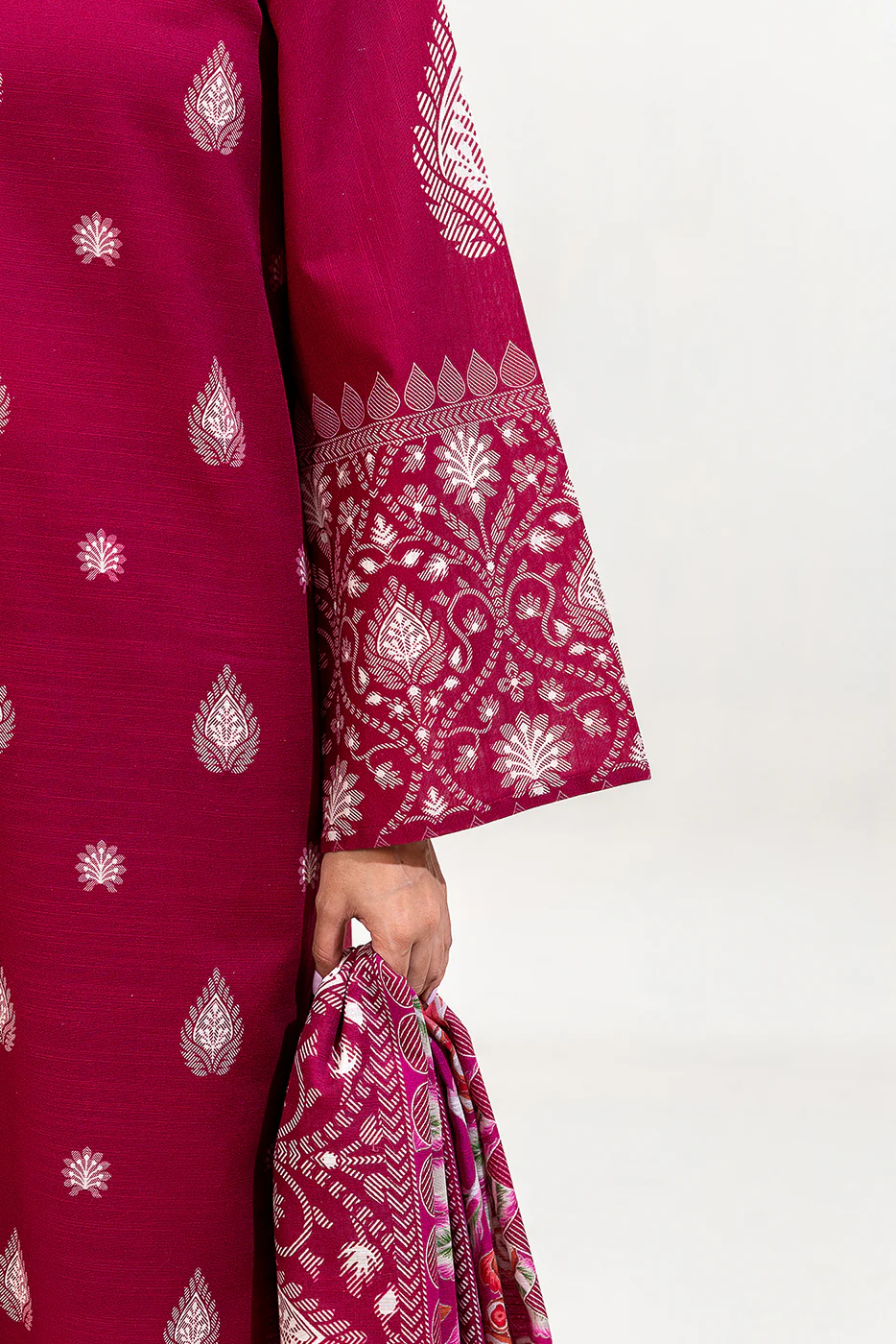 3 PIECE PRINTED KHADDAR SUIT-SANGRIA STITCH (UNSTITCHED) - Image 5