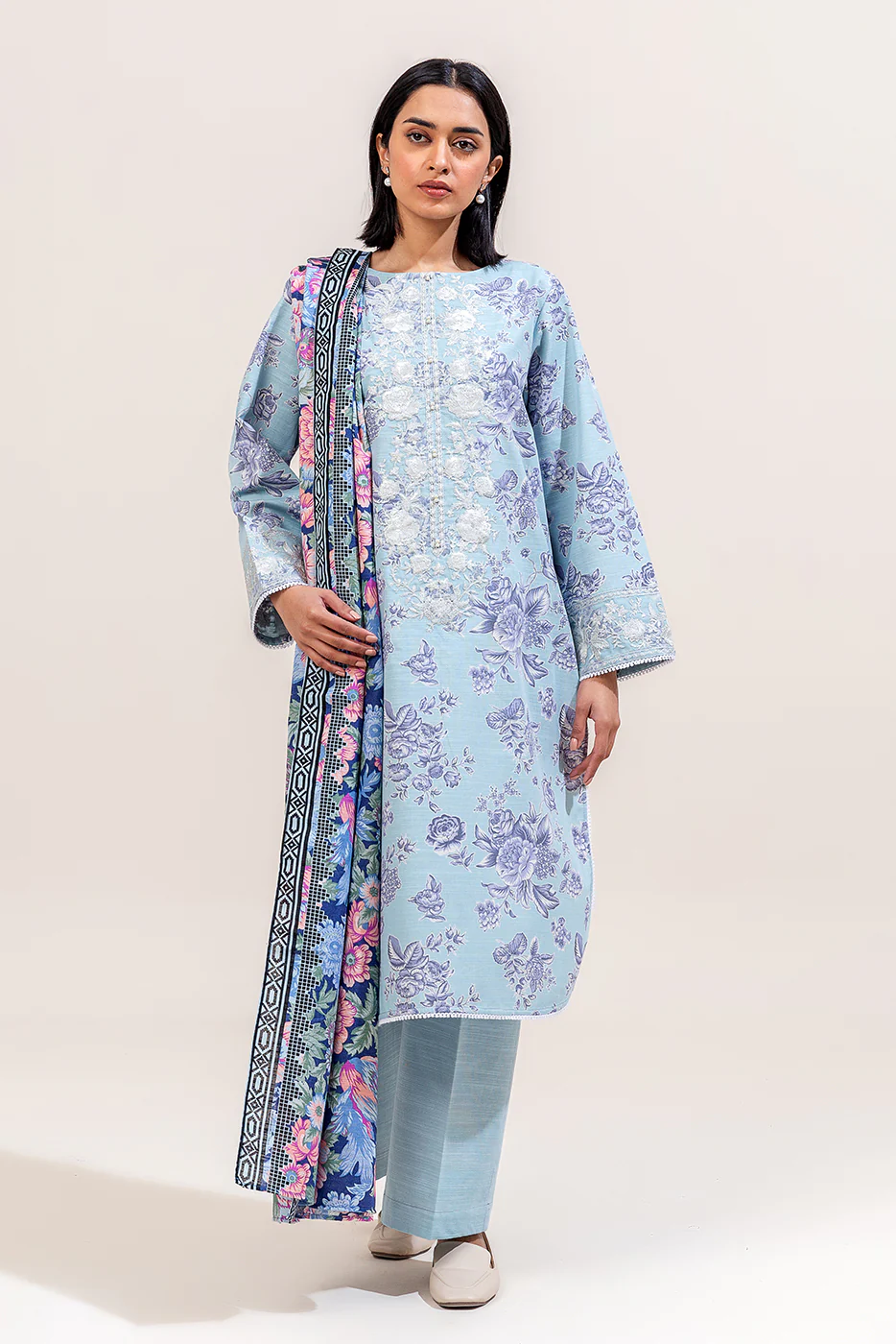 3 PIECE EMBROIDERED KHADDAR SUIT-CAROLINA DREAM (UNSTITCHED) - Image 2