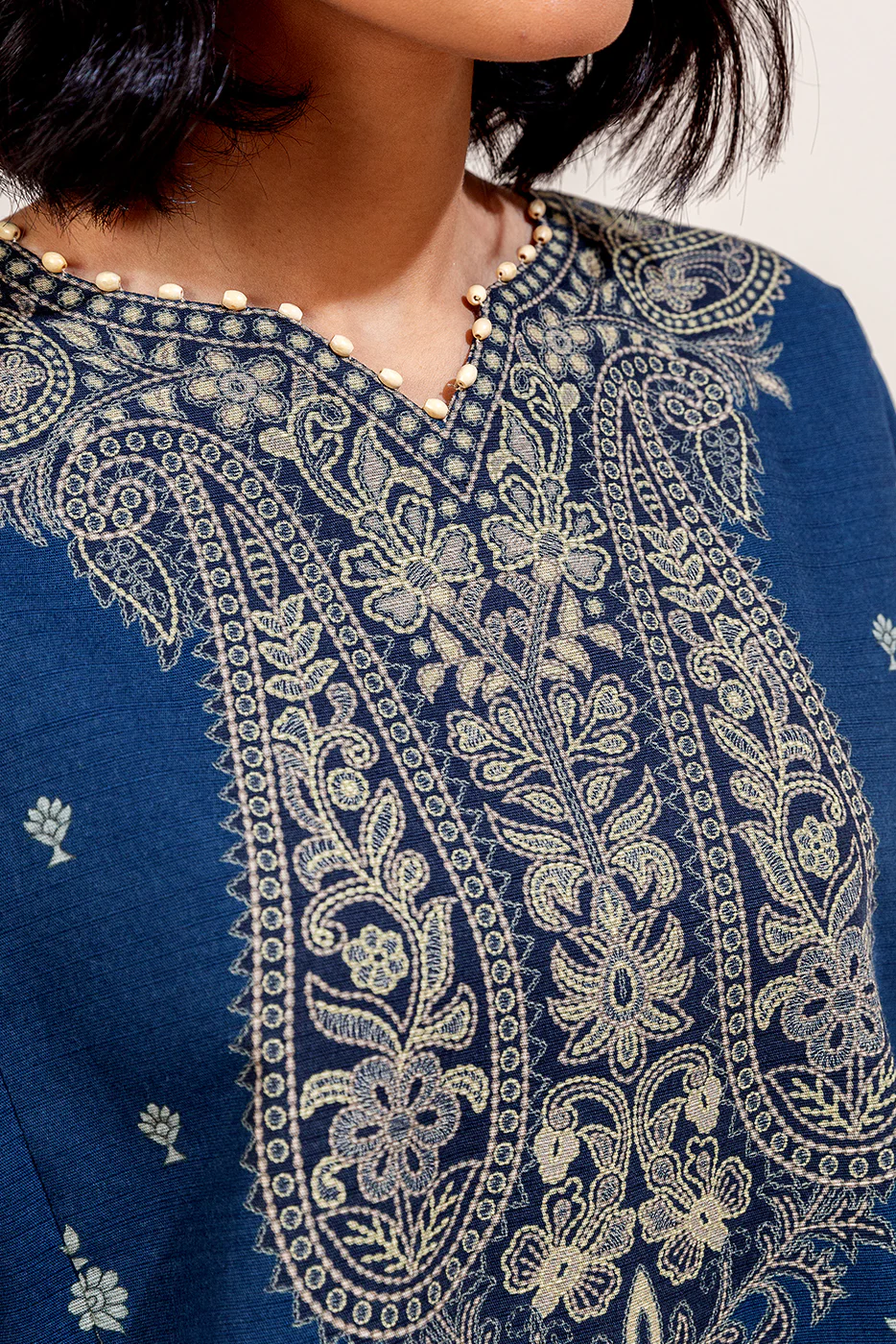 3 PIECE PRINTED KHADDAR SUIT-PRUSSIAN AURA (UNSTITCHED) - Image 4
