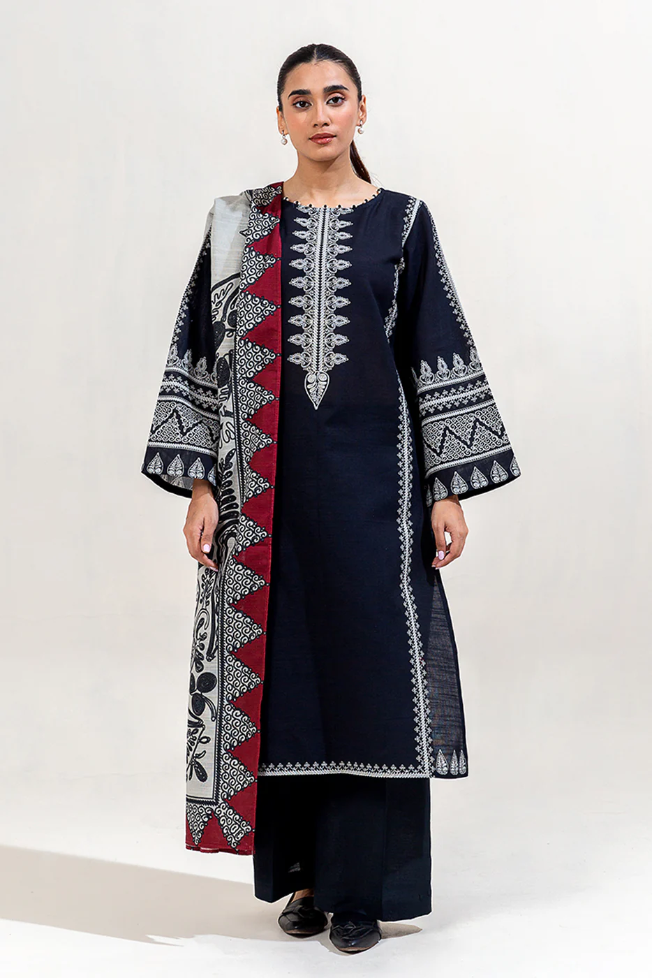3 PIECE PRINTED KHADDAR SUIT-SABLE CRAFT (UNSTITCHED) - Image 2