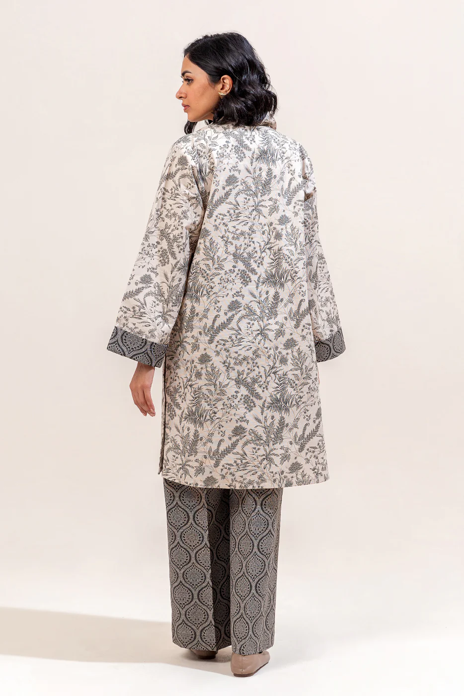 2 PIECE PRINTED KHADDAR SUIT-WHISPER ASH (UNSTITCHED) - Image 3