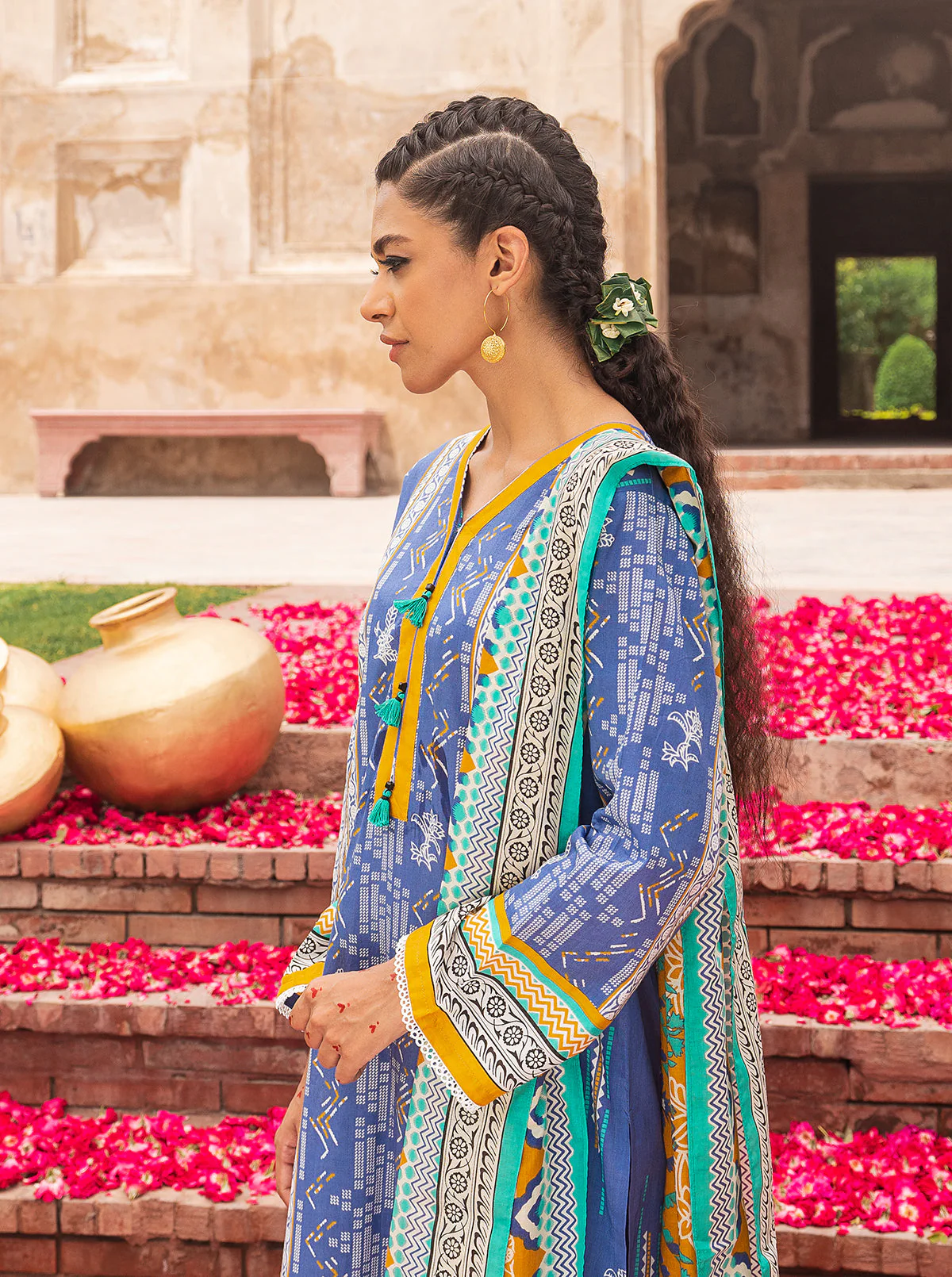 3 PIECE - PRINTED LAWN SUIT - BLUE GAZE - Image 3
