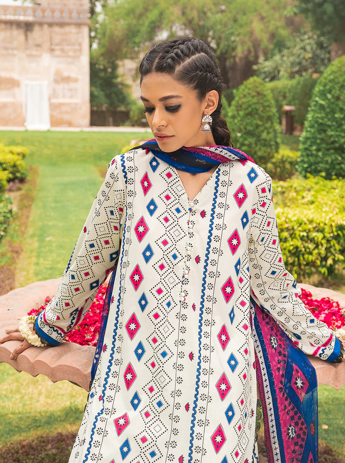 3 PIECE - PRINTED LAWN SUIT - GEOMETRIC AURORA - Image 2