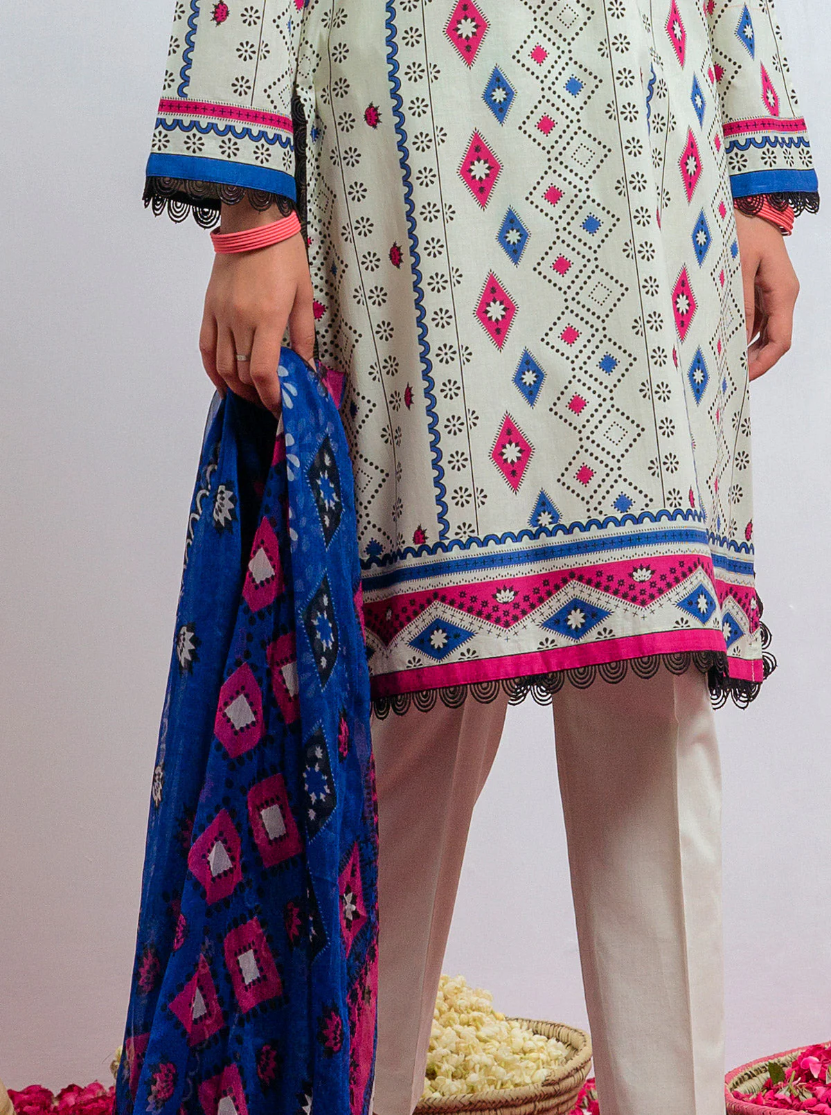 3 PIECE - PRINTED LAWN SUIT - GEOMETRIC AURORA - Image 5
