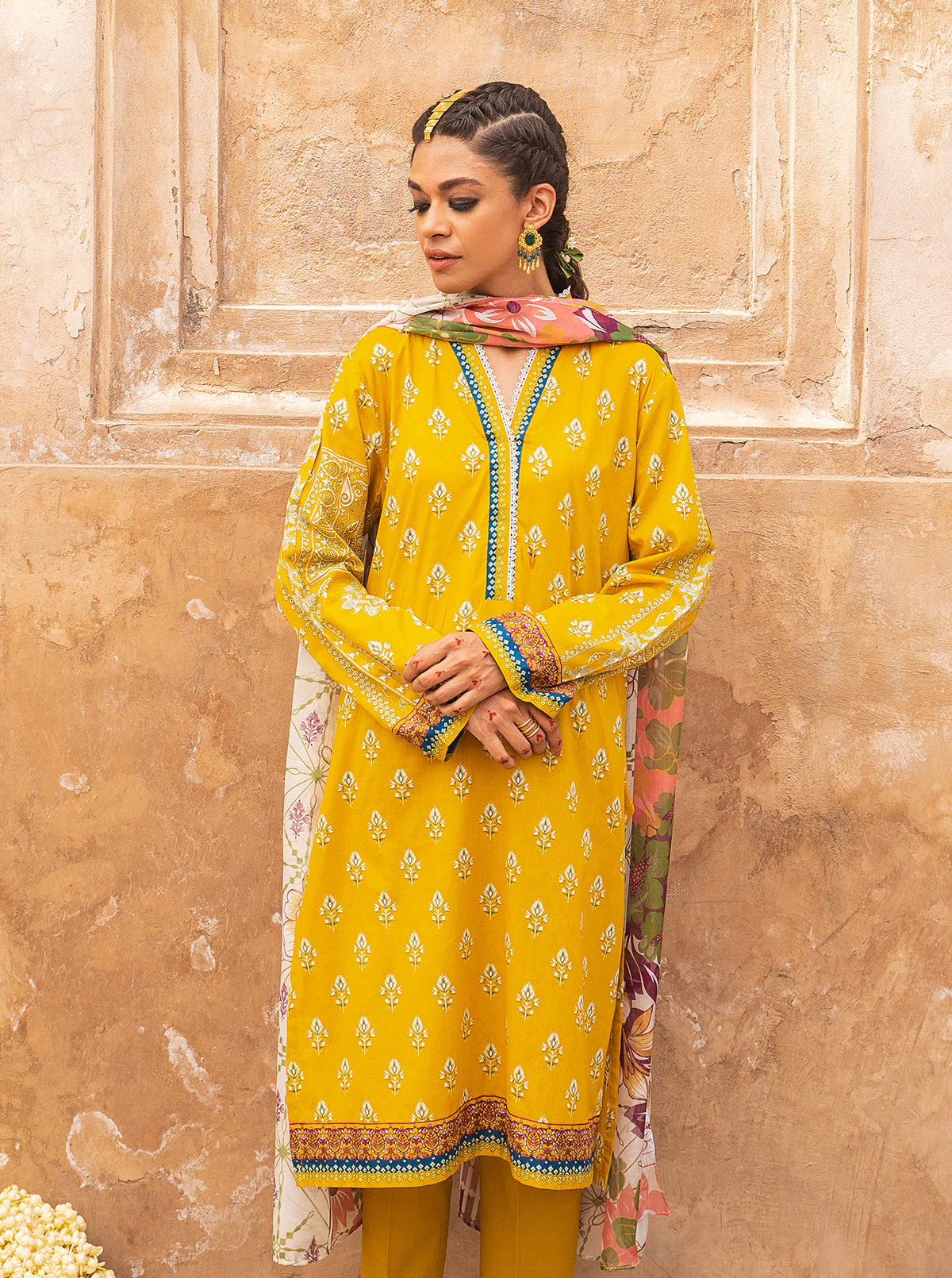3 PIECE - PRINTED LAWN SUIT - YELLOW OCHRE - Image 3