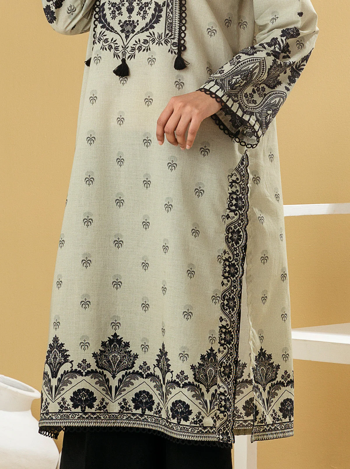 1 PIECE - PRINTED LAWN SHIRT - MAJESTIC BLOOM - Image 3