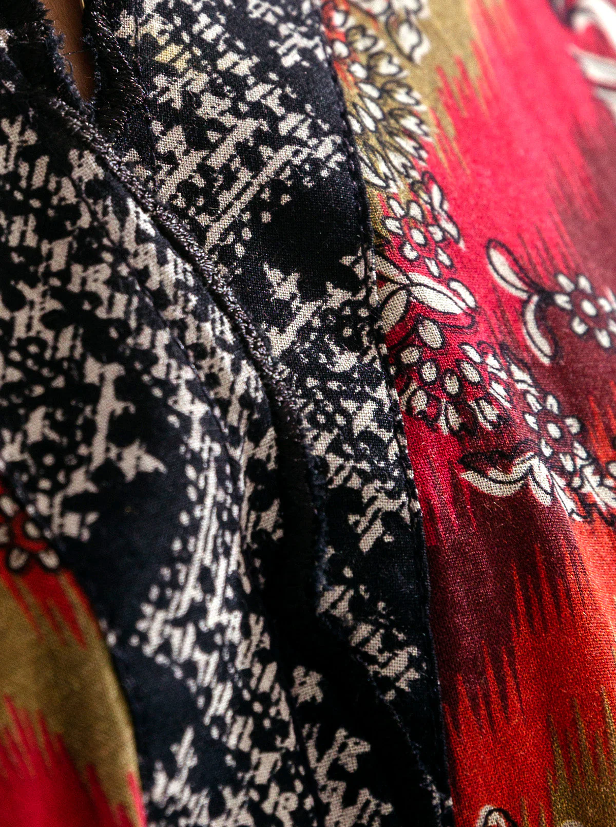 1 PIECE - PRINTED LAWN SHIRT - PAISLEY GLEAM - Image 3