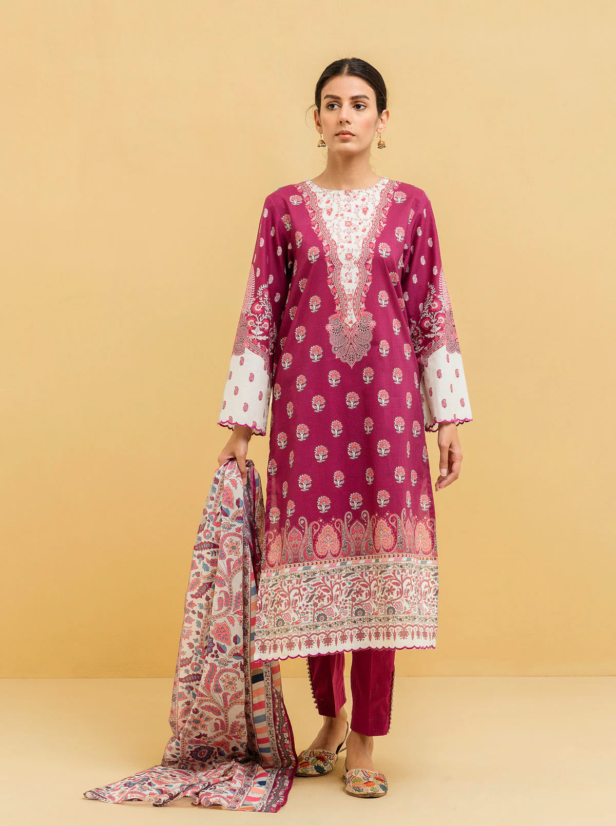 3 PIECE - PRINTED LAWN SUIT - ELEGANT FUCHSIA - Image 3