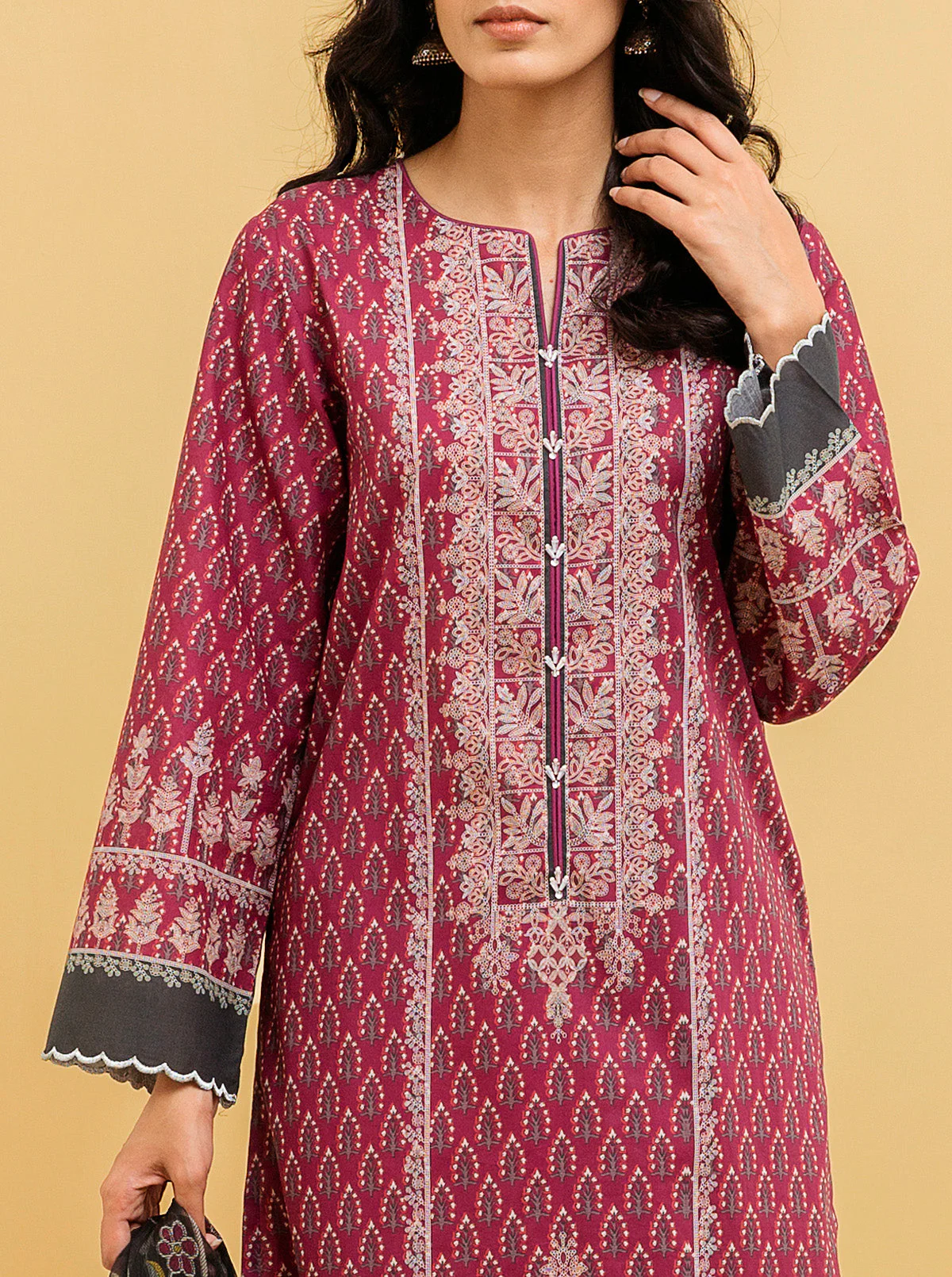 3 PIECE - PRINTED LAWN SUIT - DIVINITY FLORAL - Image 4
