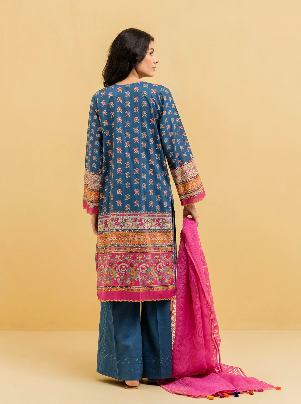 3 PIECE - EMBROIDERED LAWN SUIT - GLAMOUR GLEAM - Image 6