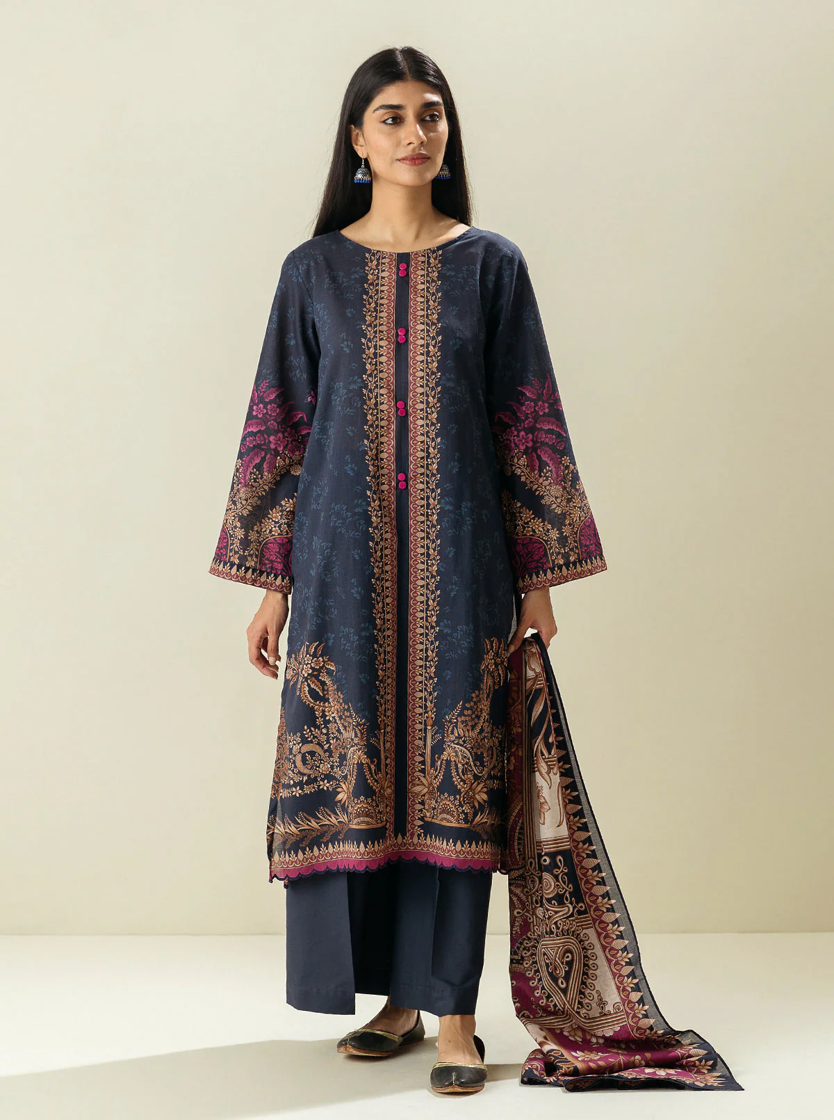 3 PIECE - PRINTED LAWN SUIT - DARK CROWN - Image 2