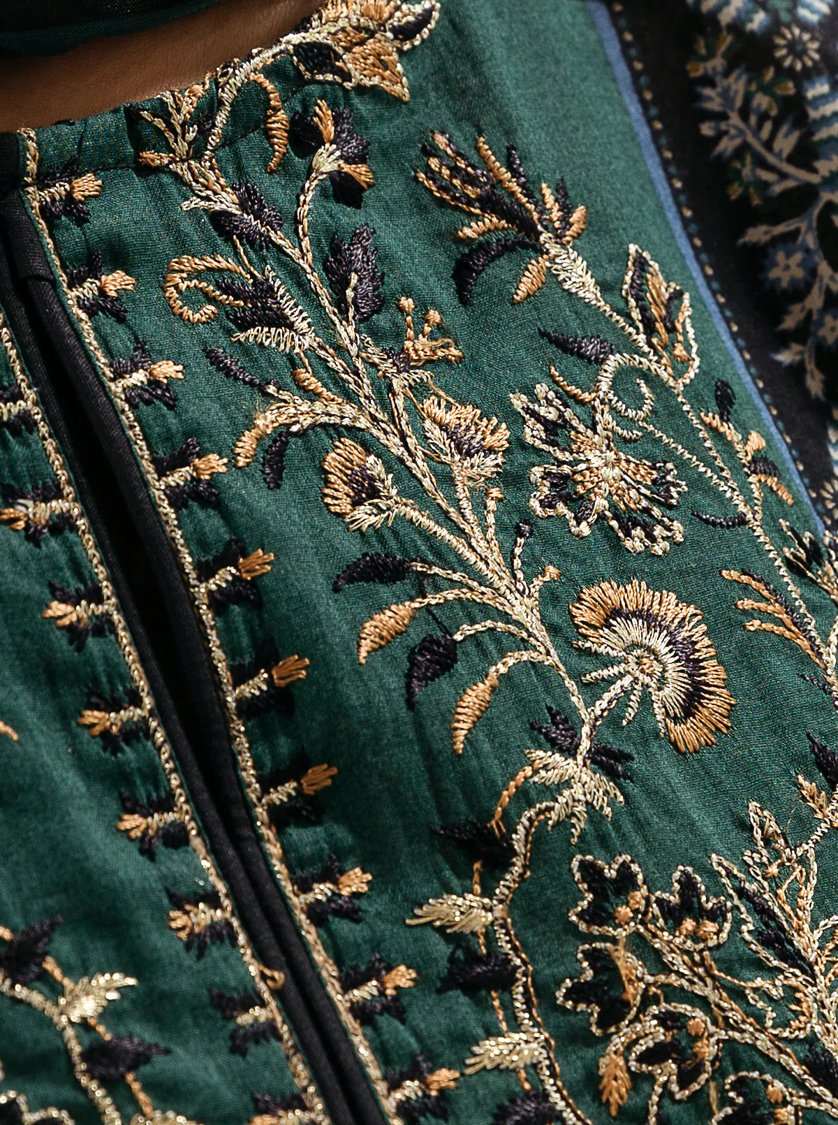 3 PIECE - EMBROIDERD LAWN SUIT - REGAL EBONY - Image 3