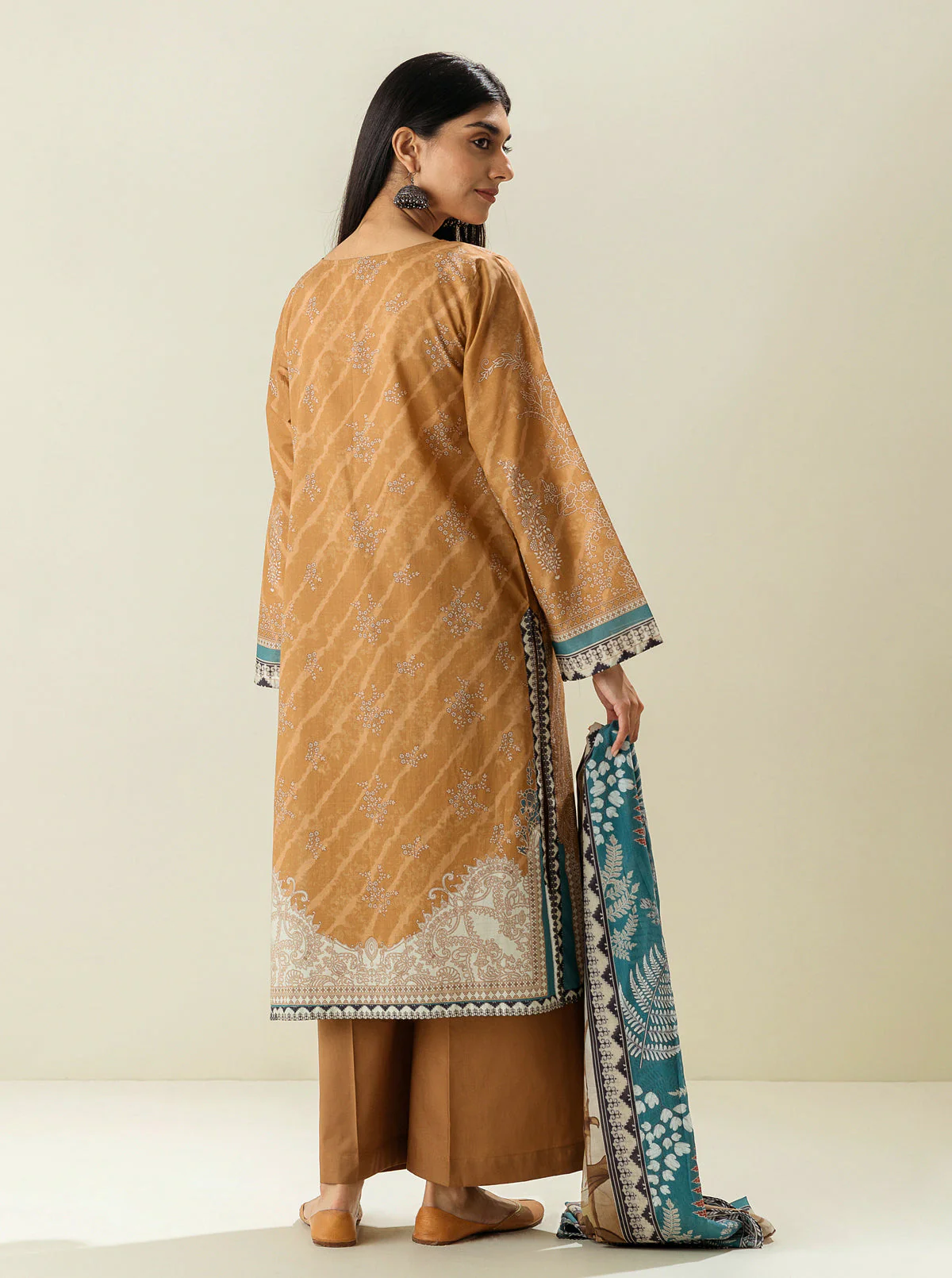 3 PIECE - PRINTED LAWN SUIT - NEW AGE BEAUTY - Image 3