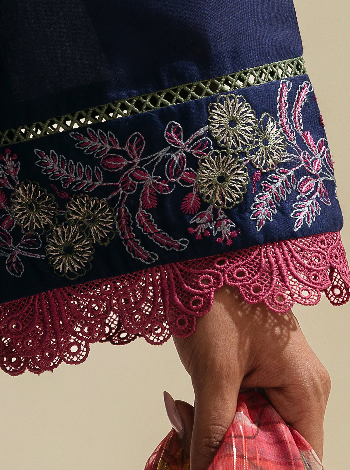 3 PIECE - EMBROIDERED LAWN SUIT - SAPPHIRE DREAM - Image 5