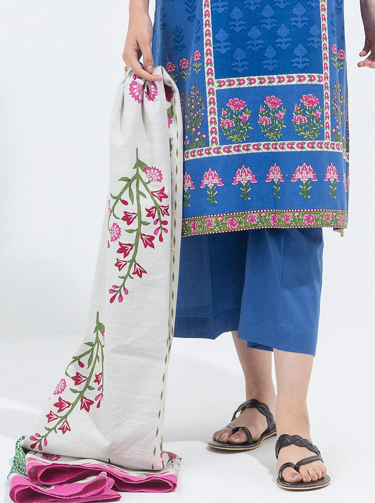 3 PIECE - PRINTED KHADDAR SUIT - PRIMROSE PETALS - Image 4
