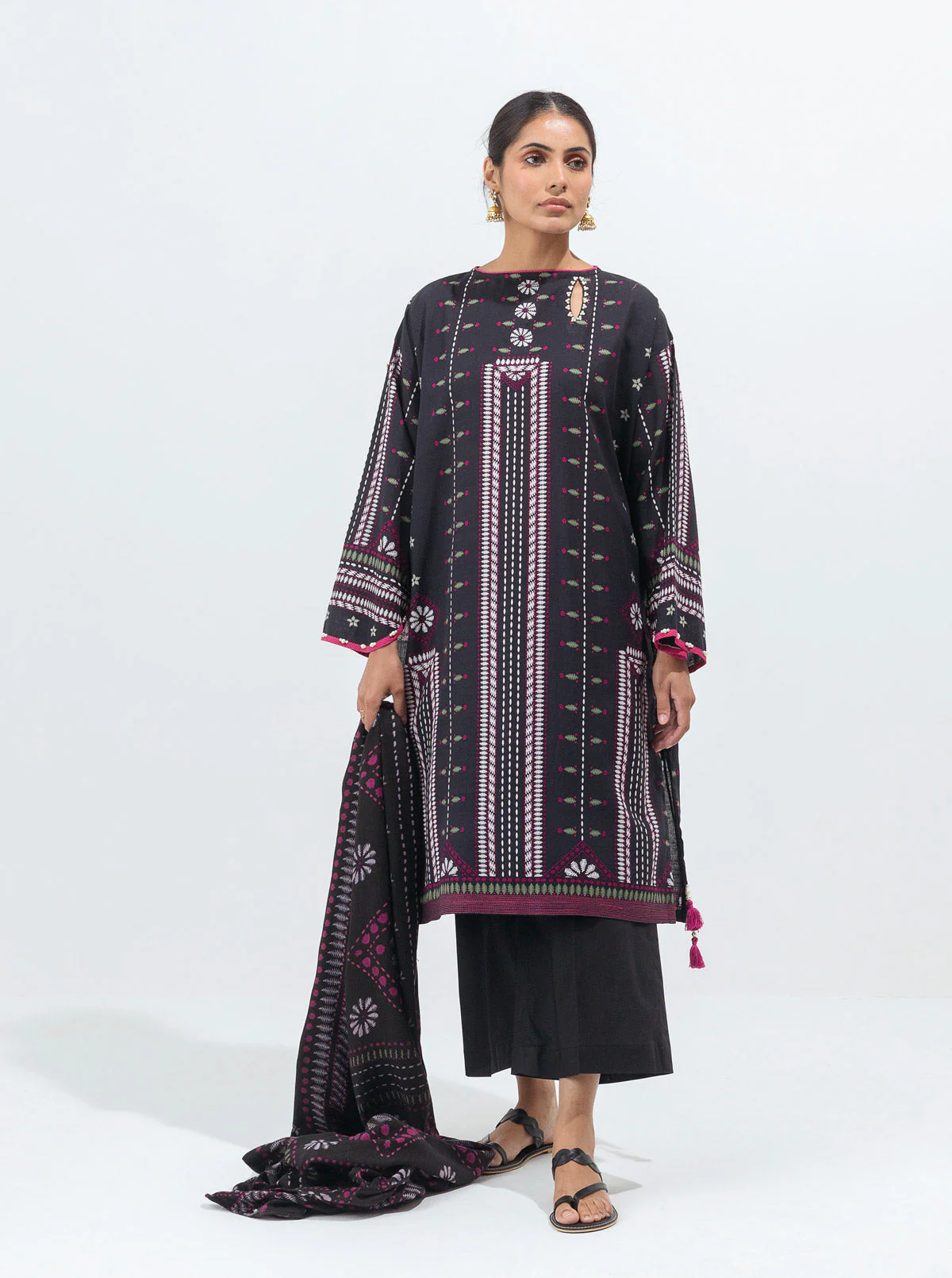 3 PIECE - PRINTED WITH SHAWL  KHADDAR SUIT - CLASSIC BLACK - Image 3