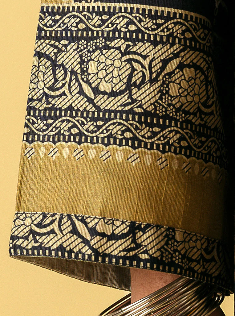 3 PIECE - PRINTED KHADDAR SUIT - ORIENTAL BLACK - Image 4