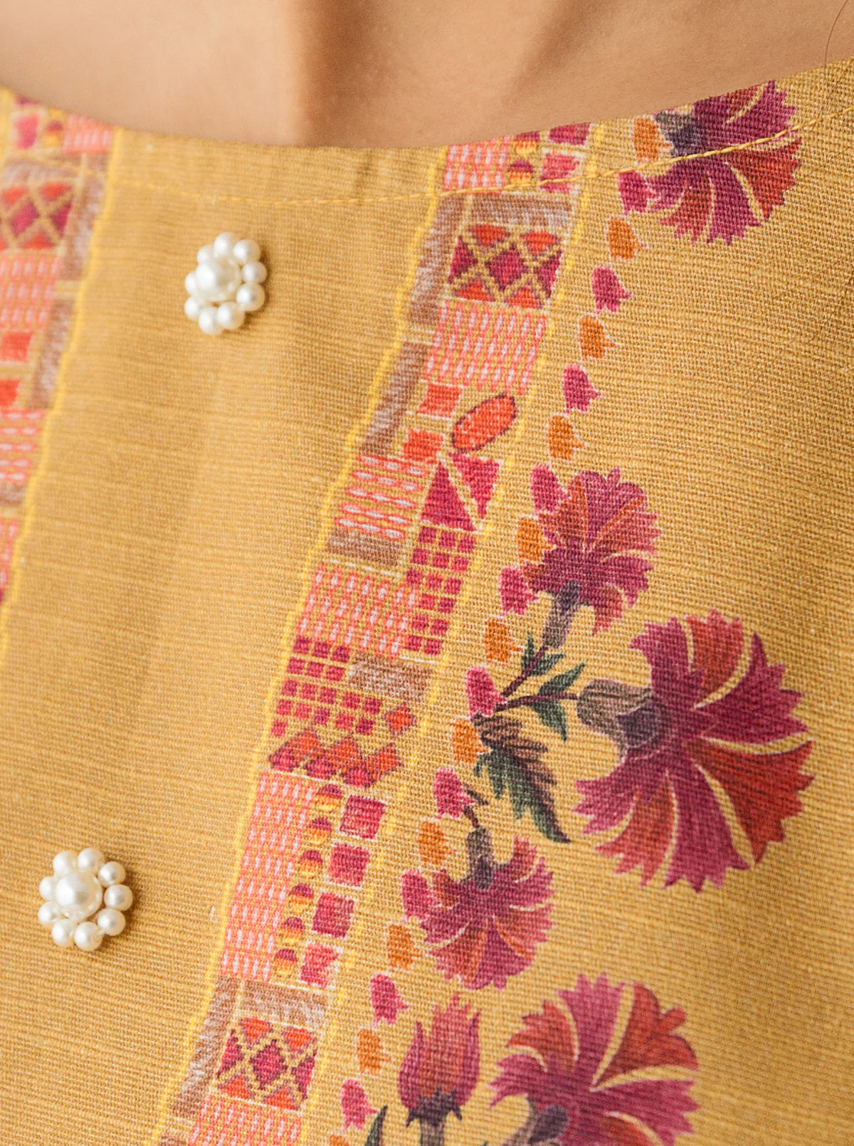 2 PIECE - PRINTED KHADDAR SUIT - SPECTRA EYE - Image 4