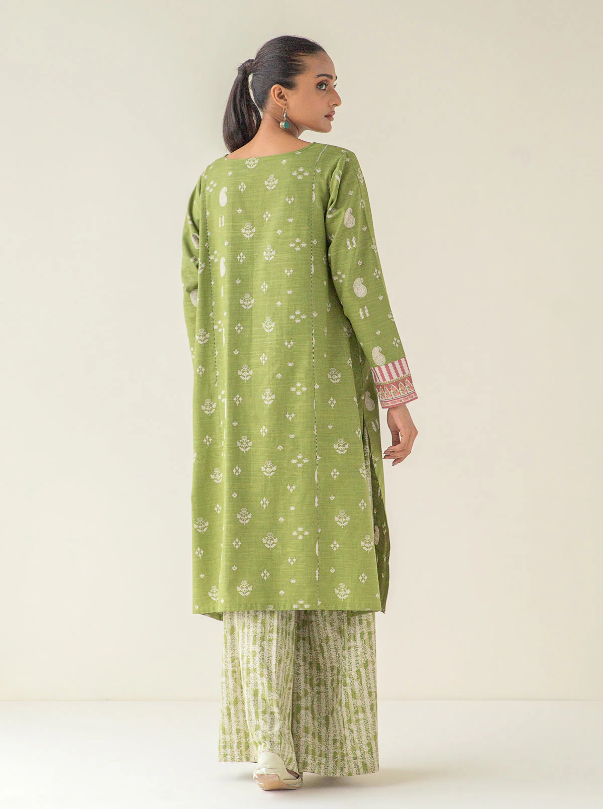 2 PIECE - PRINTED KHADDAR SUIT - MOSSY MAYHEM - Image 2