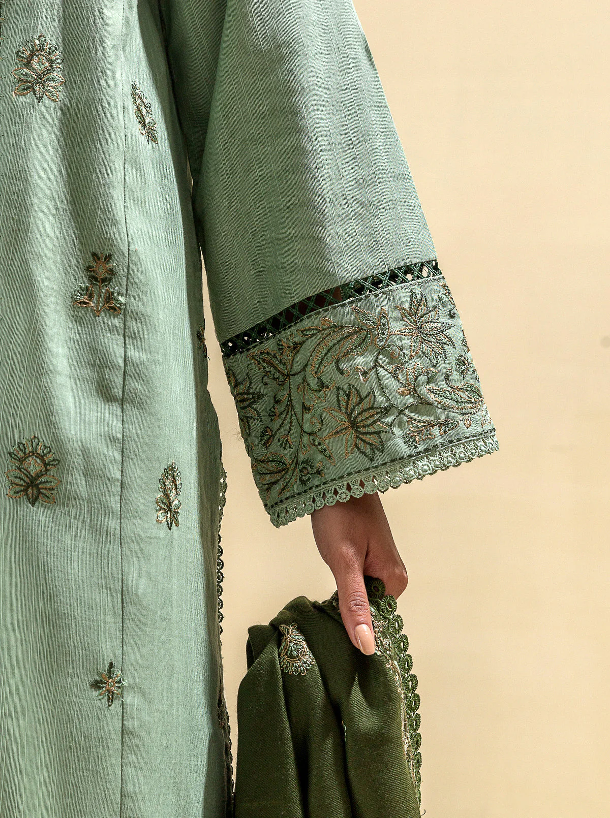 3 PIECE - EMBROIDERED KHADDAR SUIT WITH EMBROIDERED SHAWL - MOSSY MAGIC - Image 4