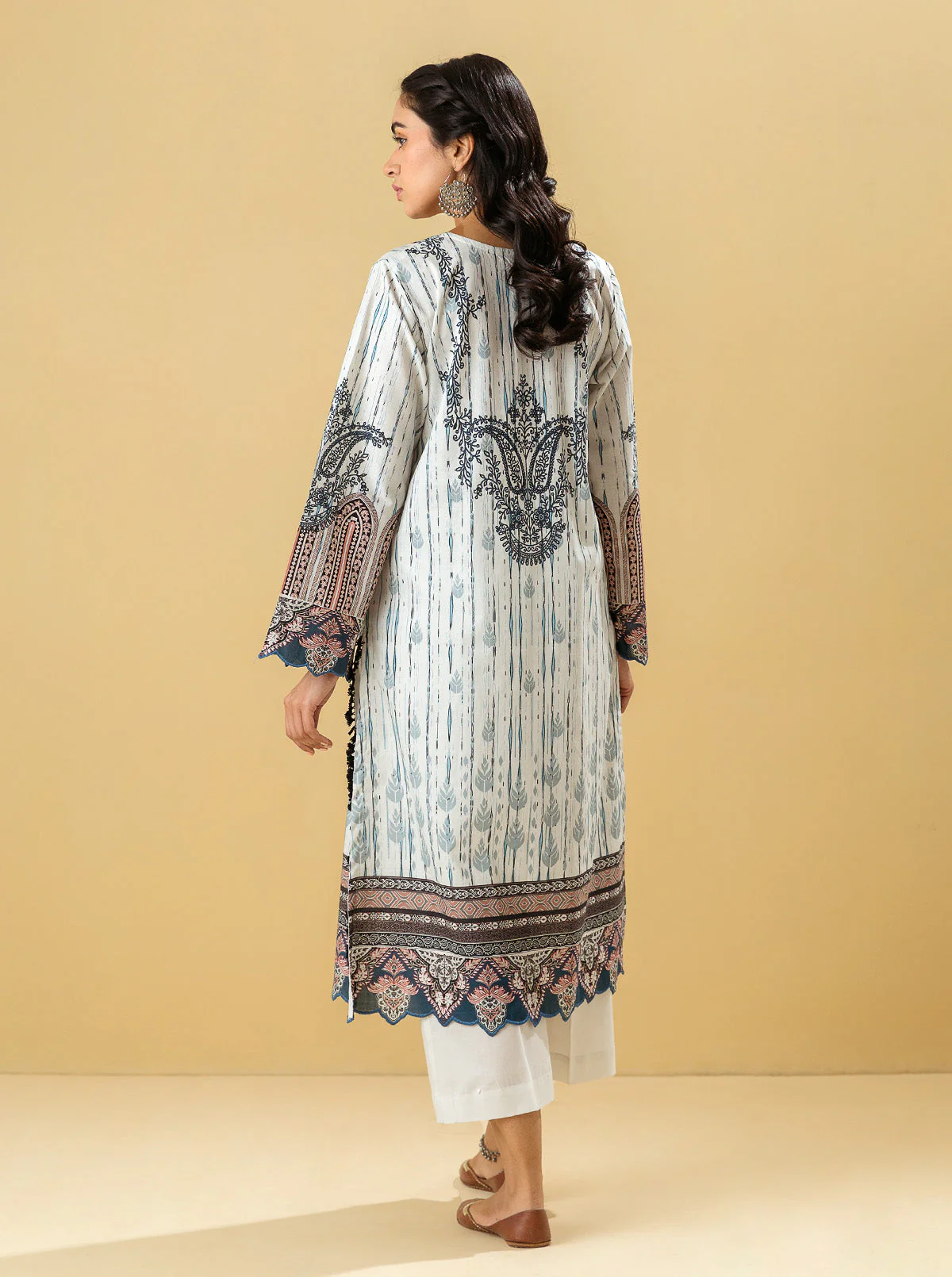 1 PIECE - PRINTED LAWN SHIRT - VICTORIAN JEWEL - Image 3