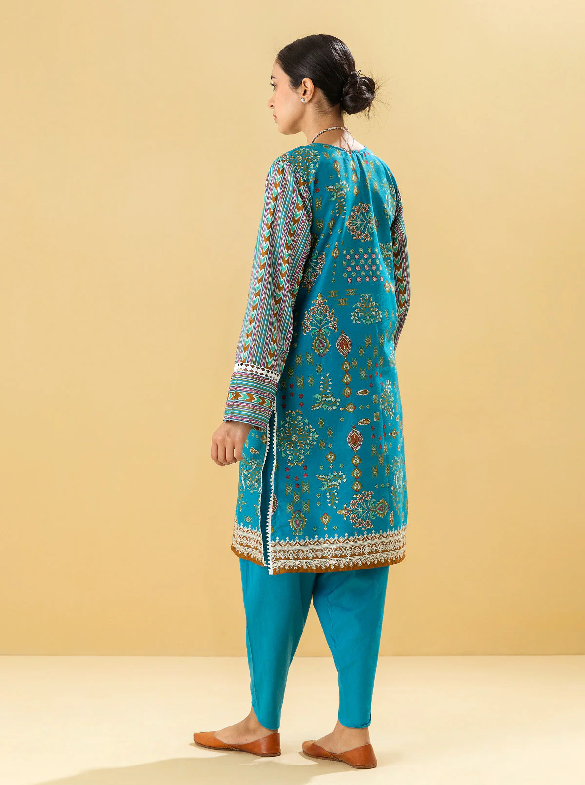 2 PIECE - PRINTED LAWN SUIT - BLUE MUSE - Image 4