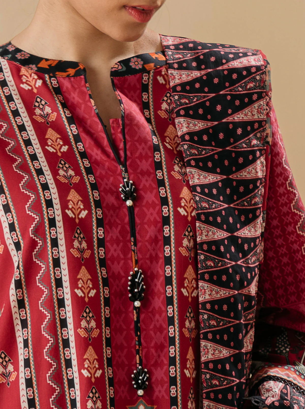 3 PIECE - PRINTED LAWN SUIT - ALLURING RED - Image 2