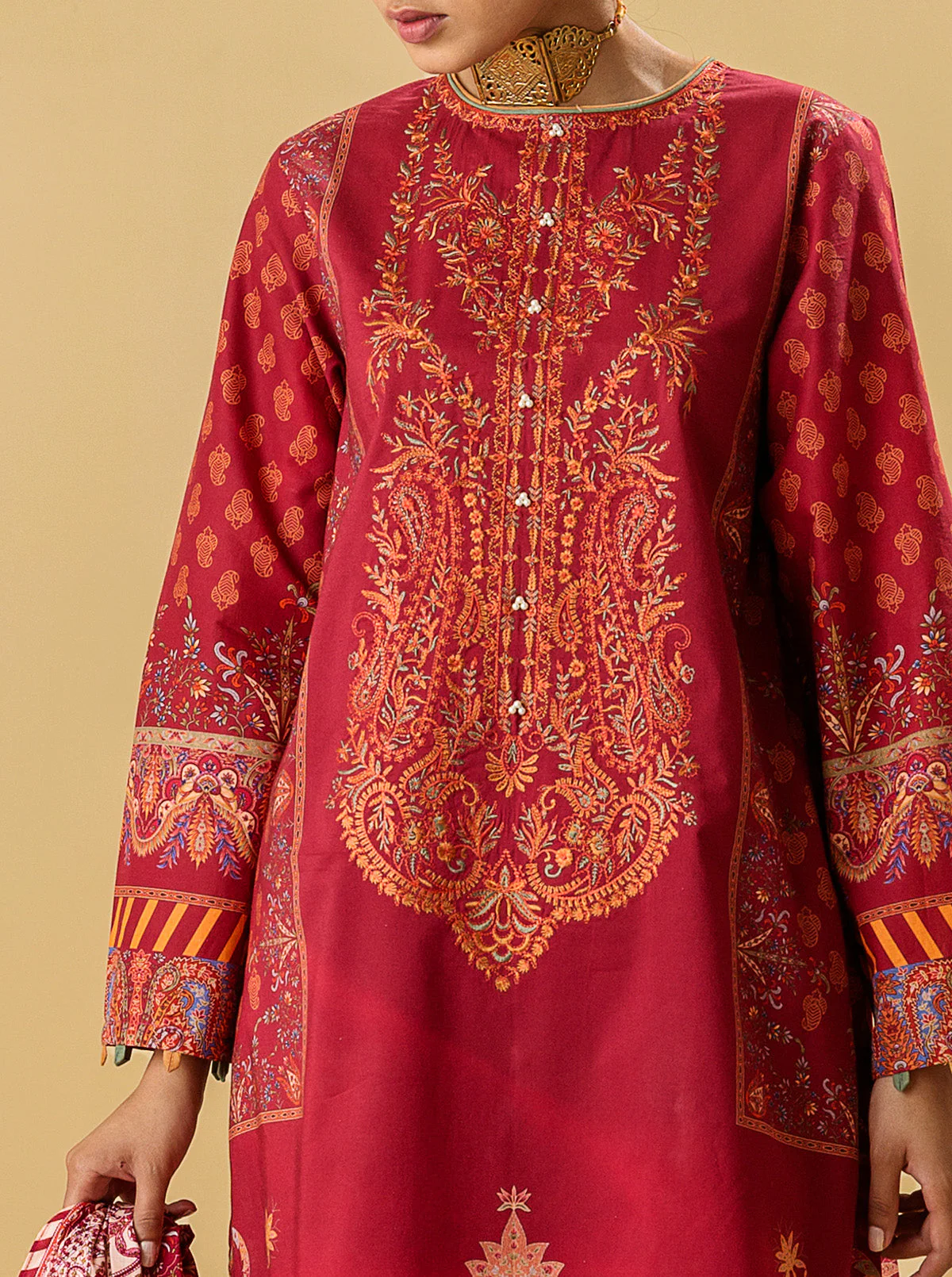 3 PIECE - EMBROIDERED  LAWN SUIT - ORIENTAL RED - Image 4