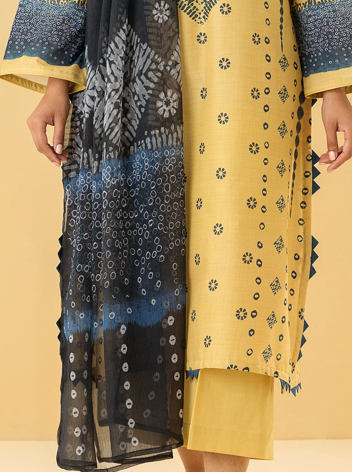 3 PIECE - PRINTED LAWN SUIT - OPAL YELLOW - Image 2
