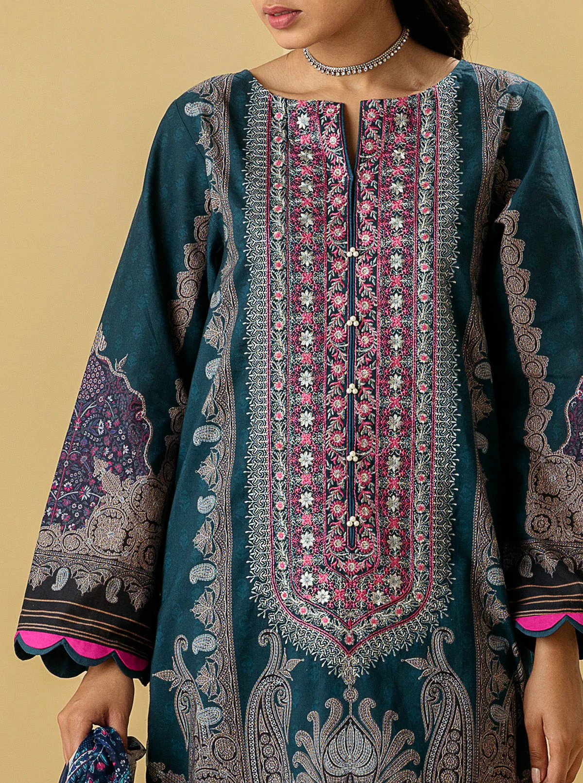 3 PIECE - EMBROIDERED  LAWN SUIT - DIVINE PAISLEY - Image 4