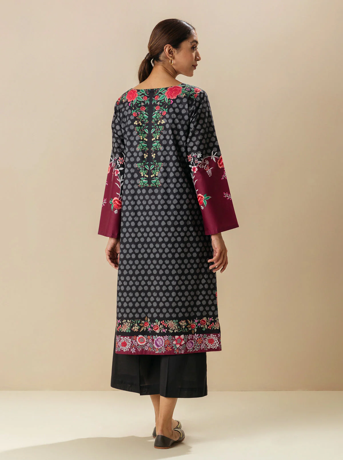 1 PIECE - PRINTED  LAWN SHIRT - MODERN ROSE - Image 2