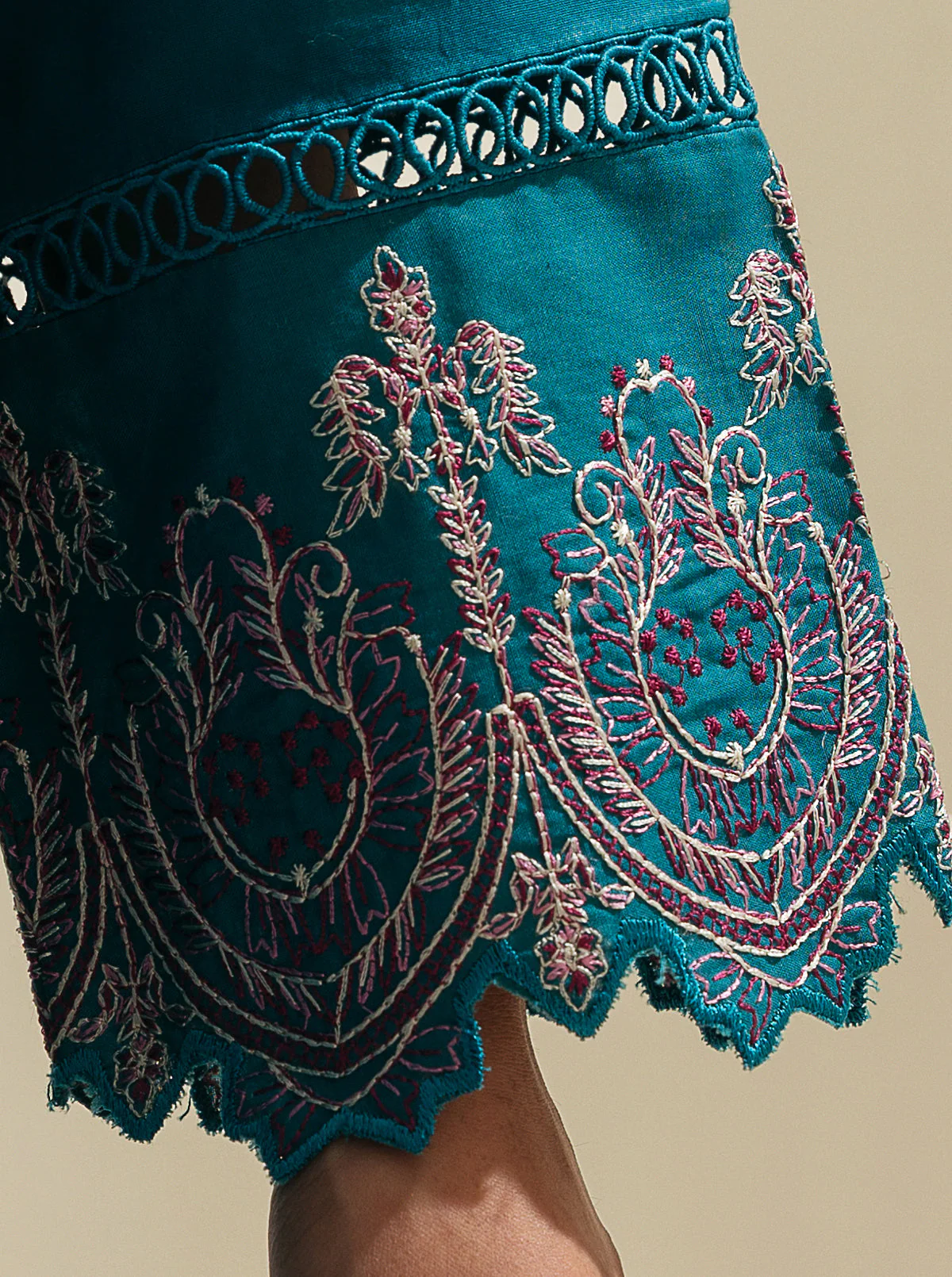 3 PIECE - EMBROIDERED LAWN SUIT - TAHITIAN TERRACE - Image 5