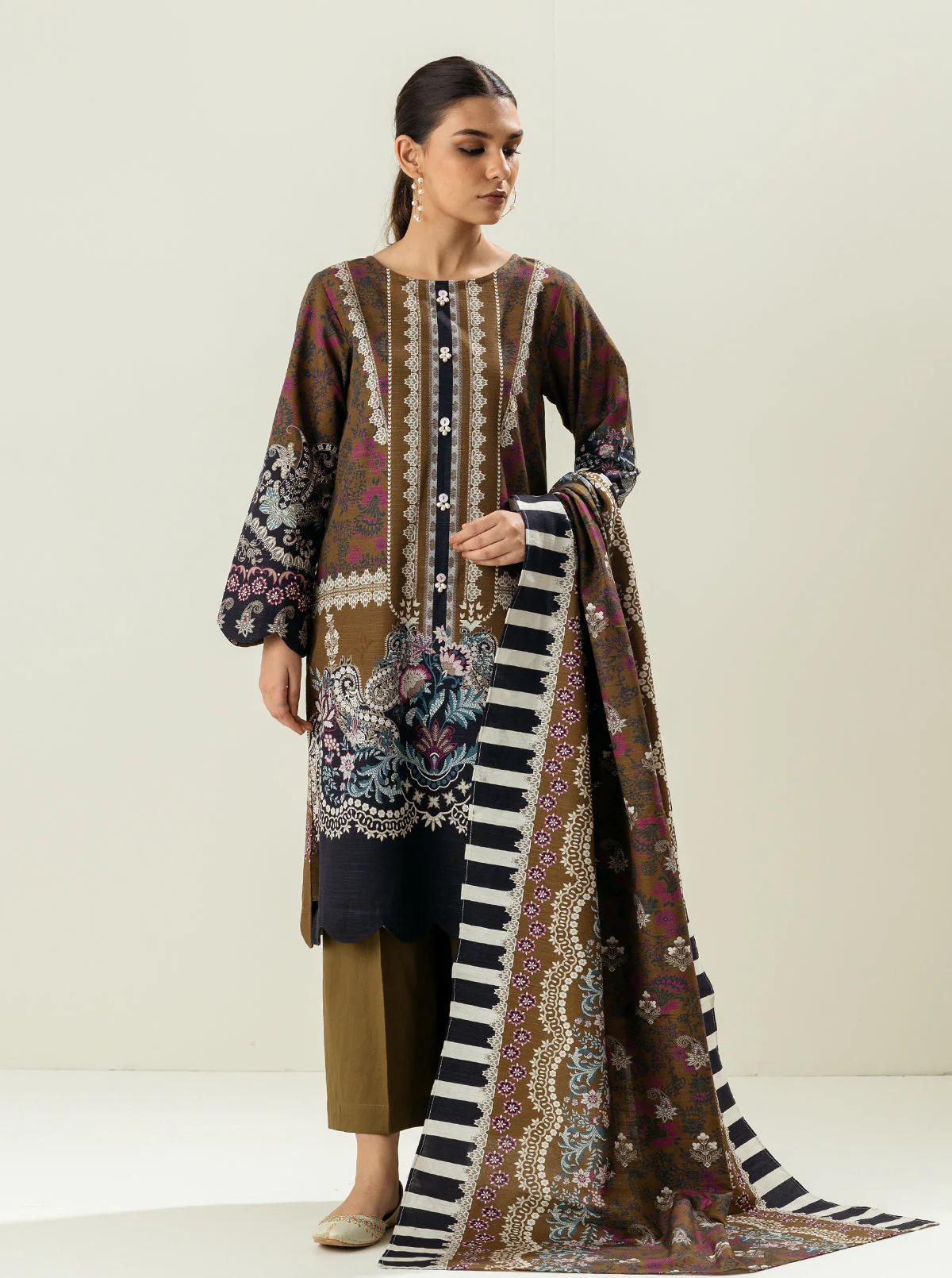 2 PIECE - PRINTED KHADDAR SUIT - PALM LEAT - Image 3
