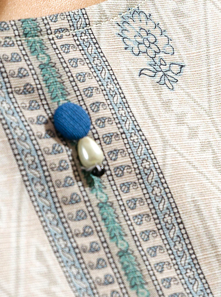 2 PIECE - PRINTED KHADDAR SUIT - IMPESSIRE LVORY - Image 4