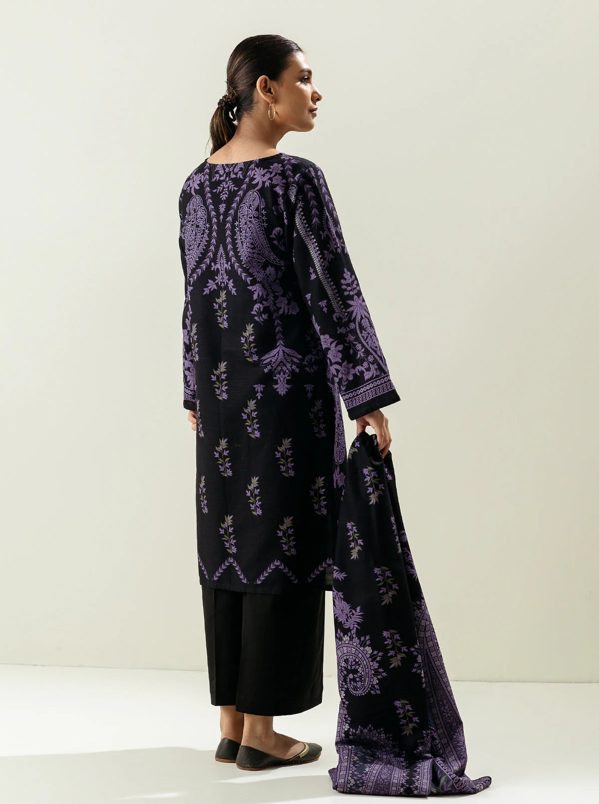 2 PIECE - PRINTED KHADDAR SUIT - OLDE WORLD - Image 3