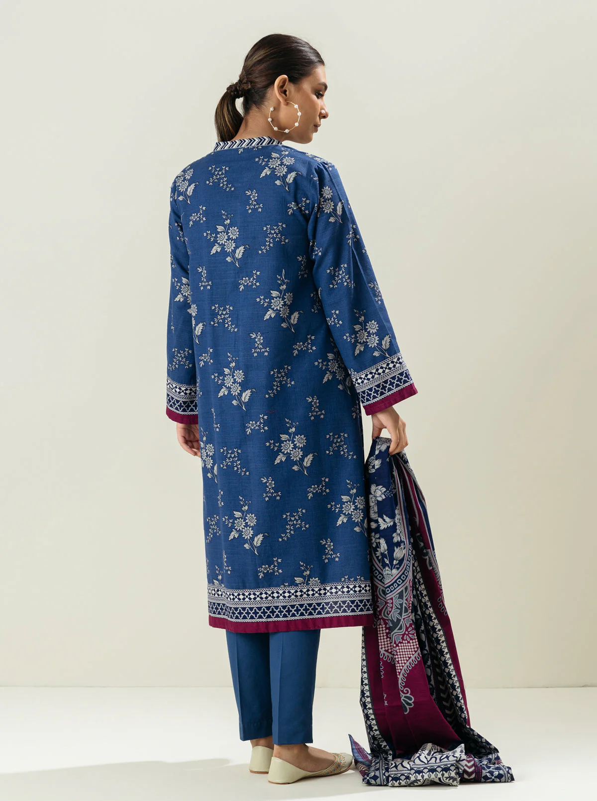 3 PIECE - PRINTED KHADDAR SUIT - CHIVALRY BLUE - Image 4