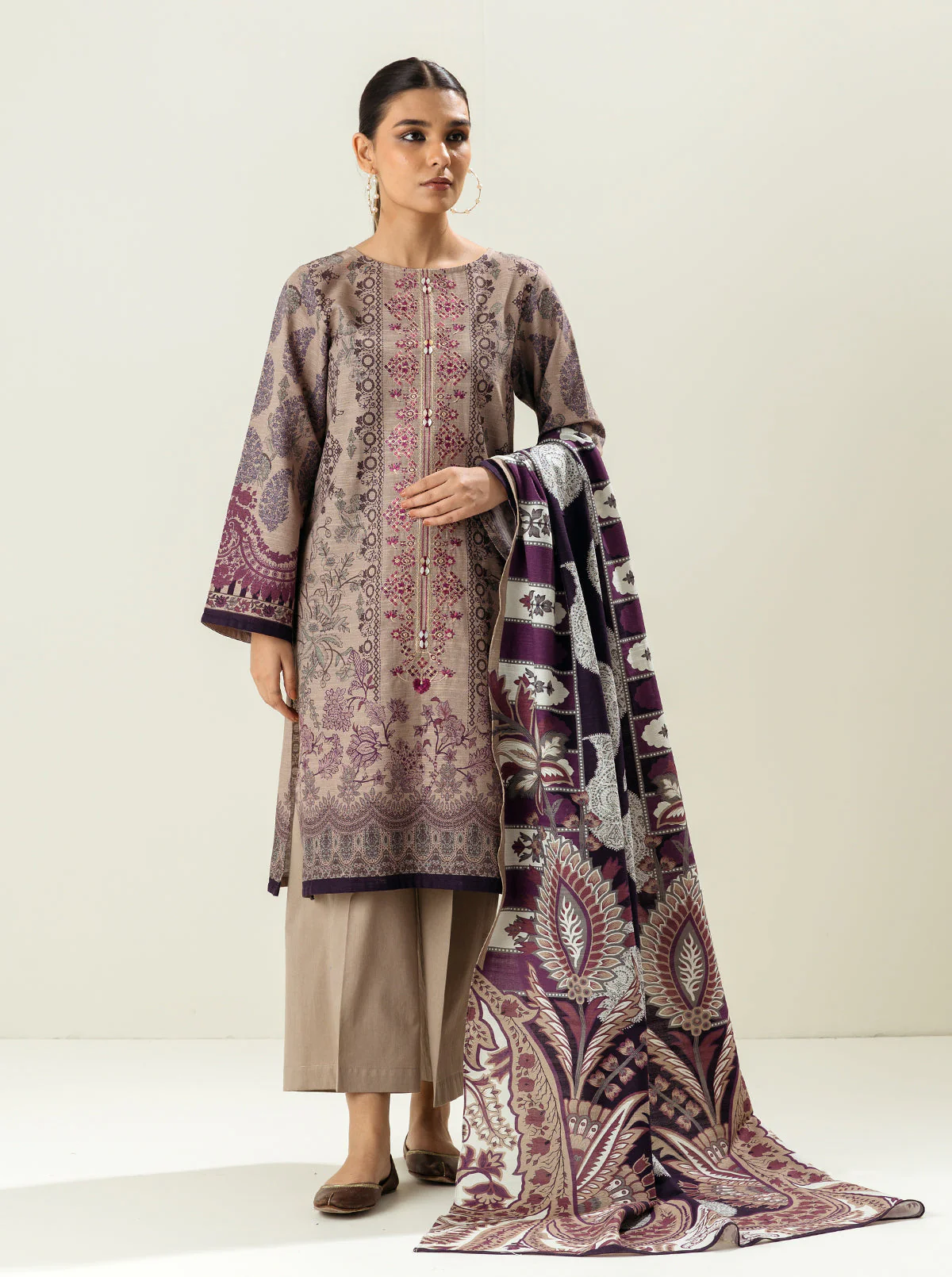 3 PIECE - EMBROIDERED  KHADDAR SUIT - COTTAGE CREAM - Image 4